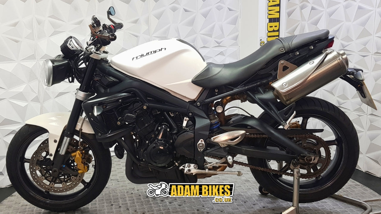 2011 TRUIMPH STREET TRIPLE 675 R