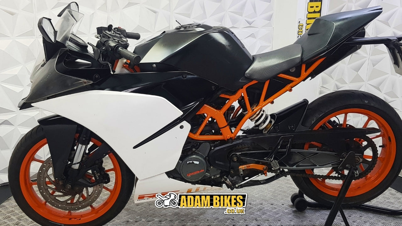 2016 KTM RC 125 16