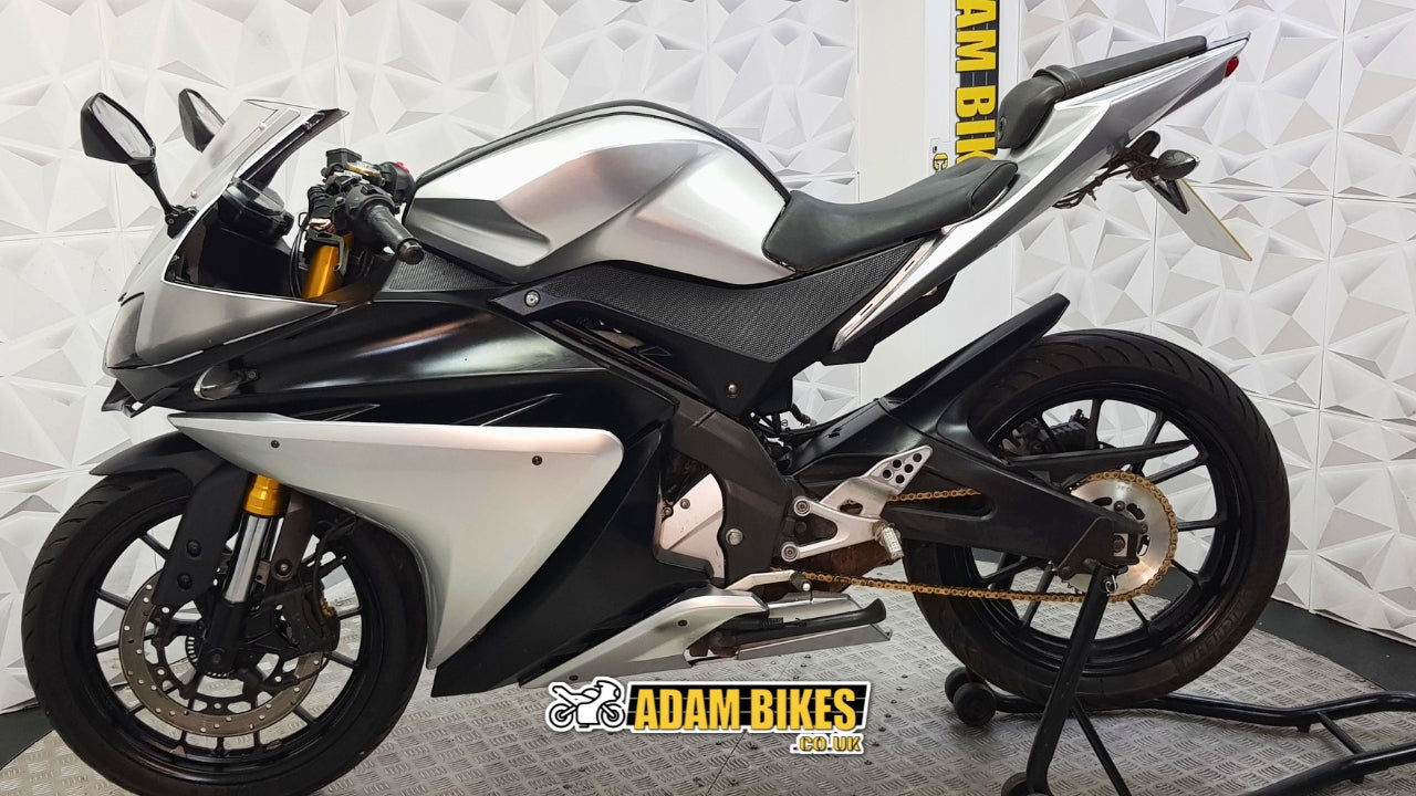 2018 YAMAHA YZF R125 ABS