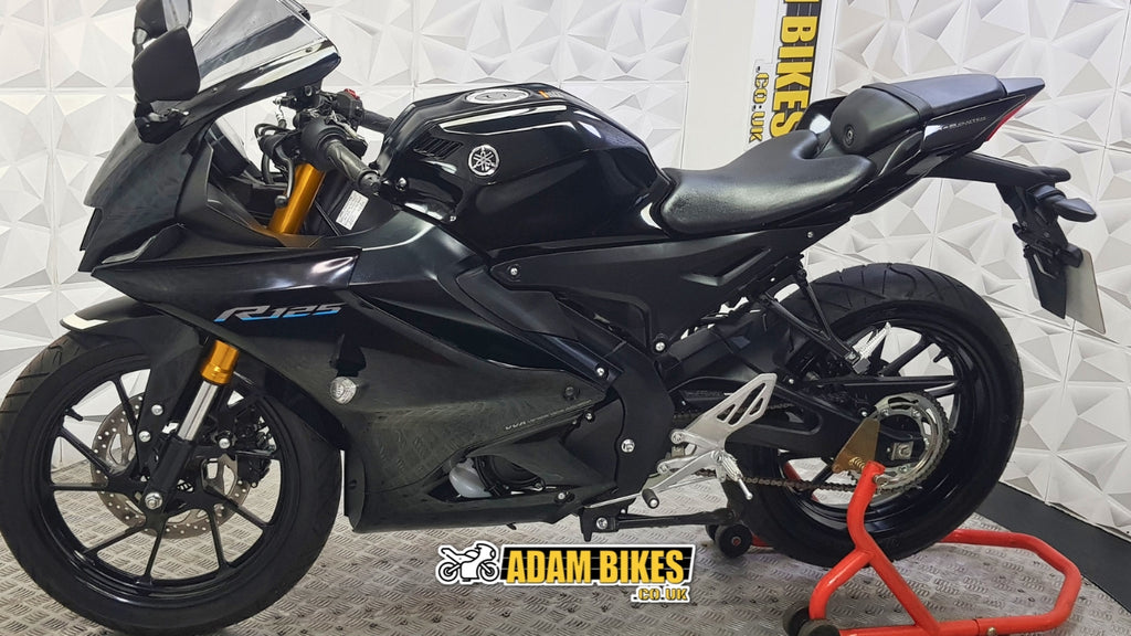 2025 YAMAHA YZF R125 ABS