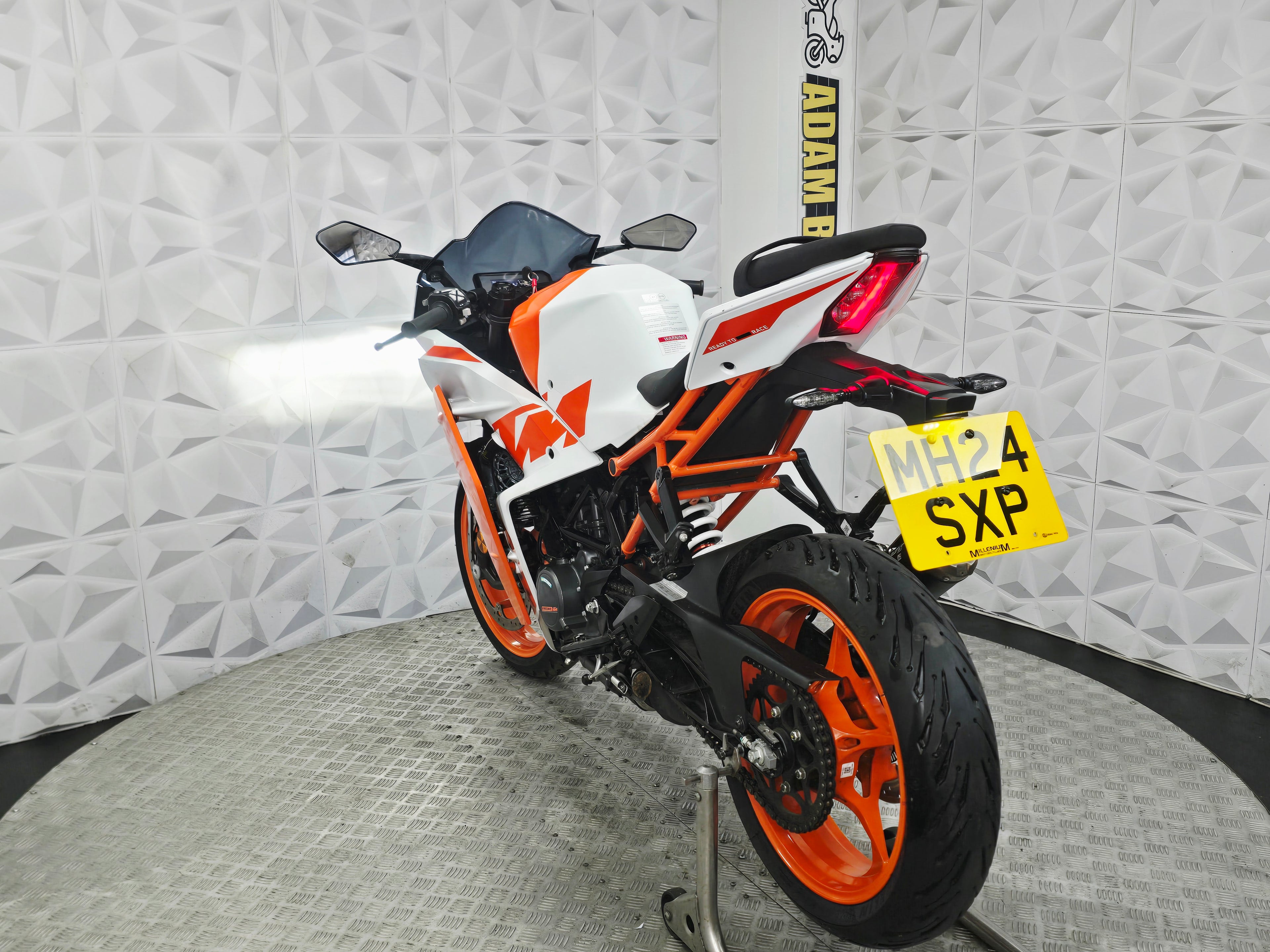 2024 KTM RC125
