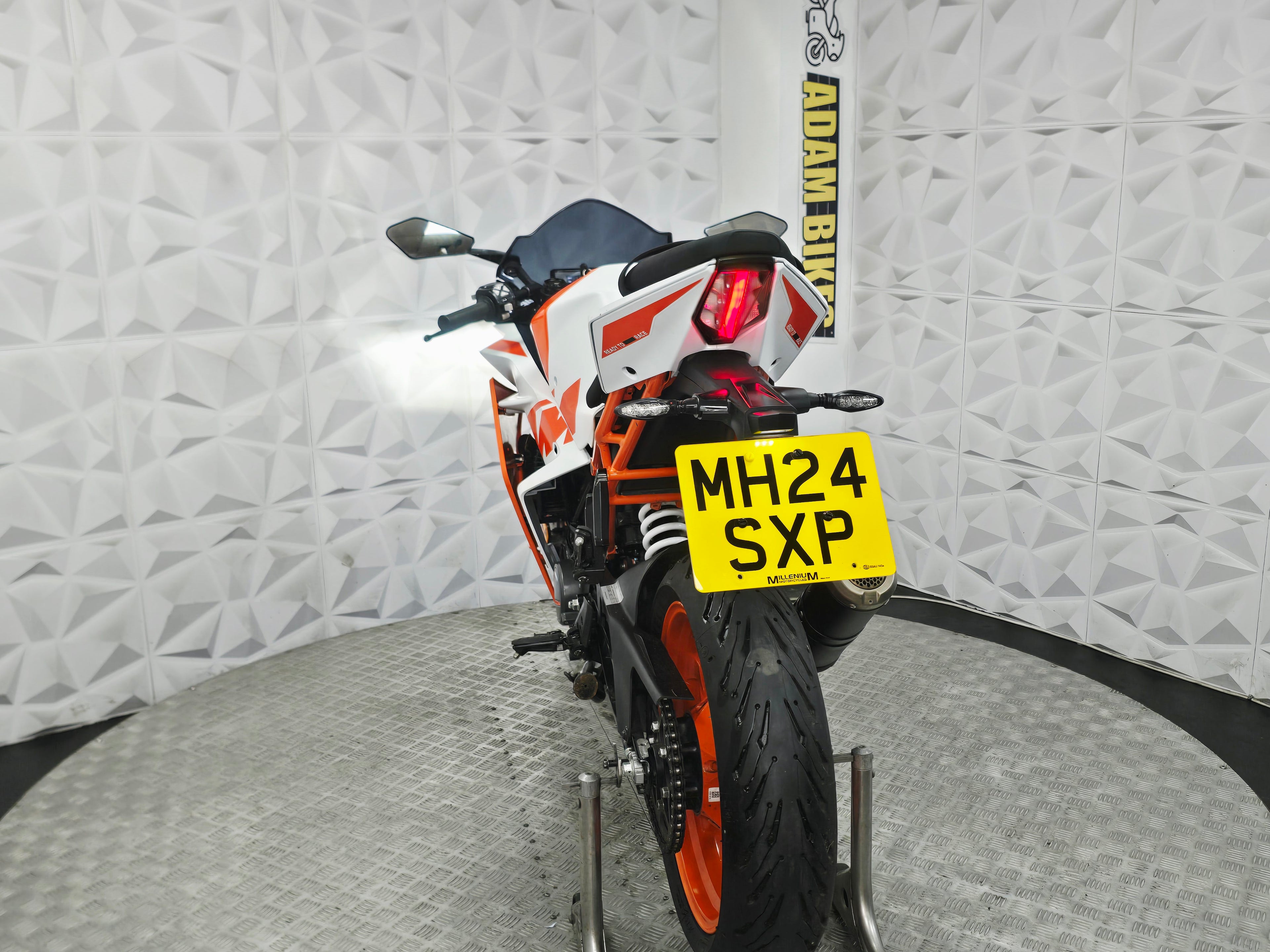 2024 KTM RC125