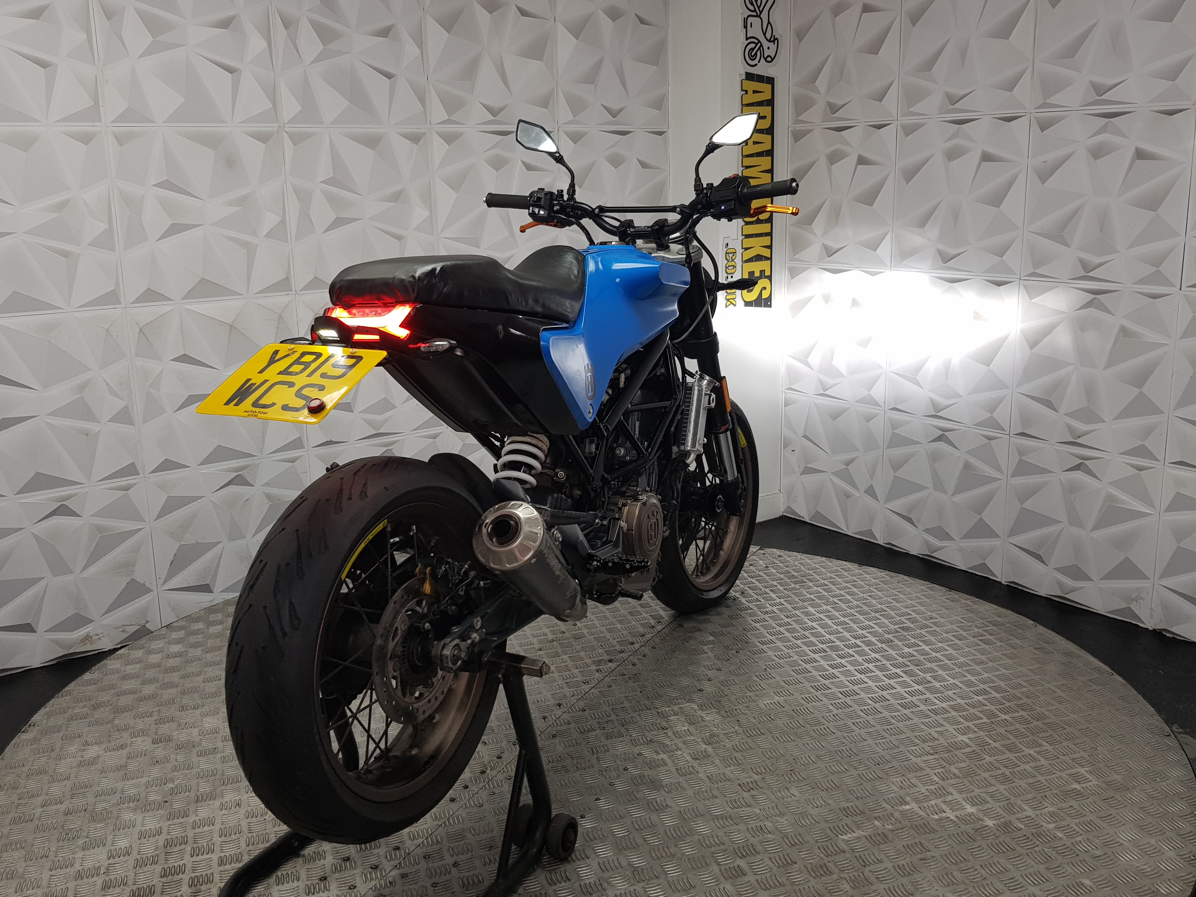 2019 Husqvarna Svartpilen 125