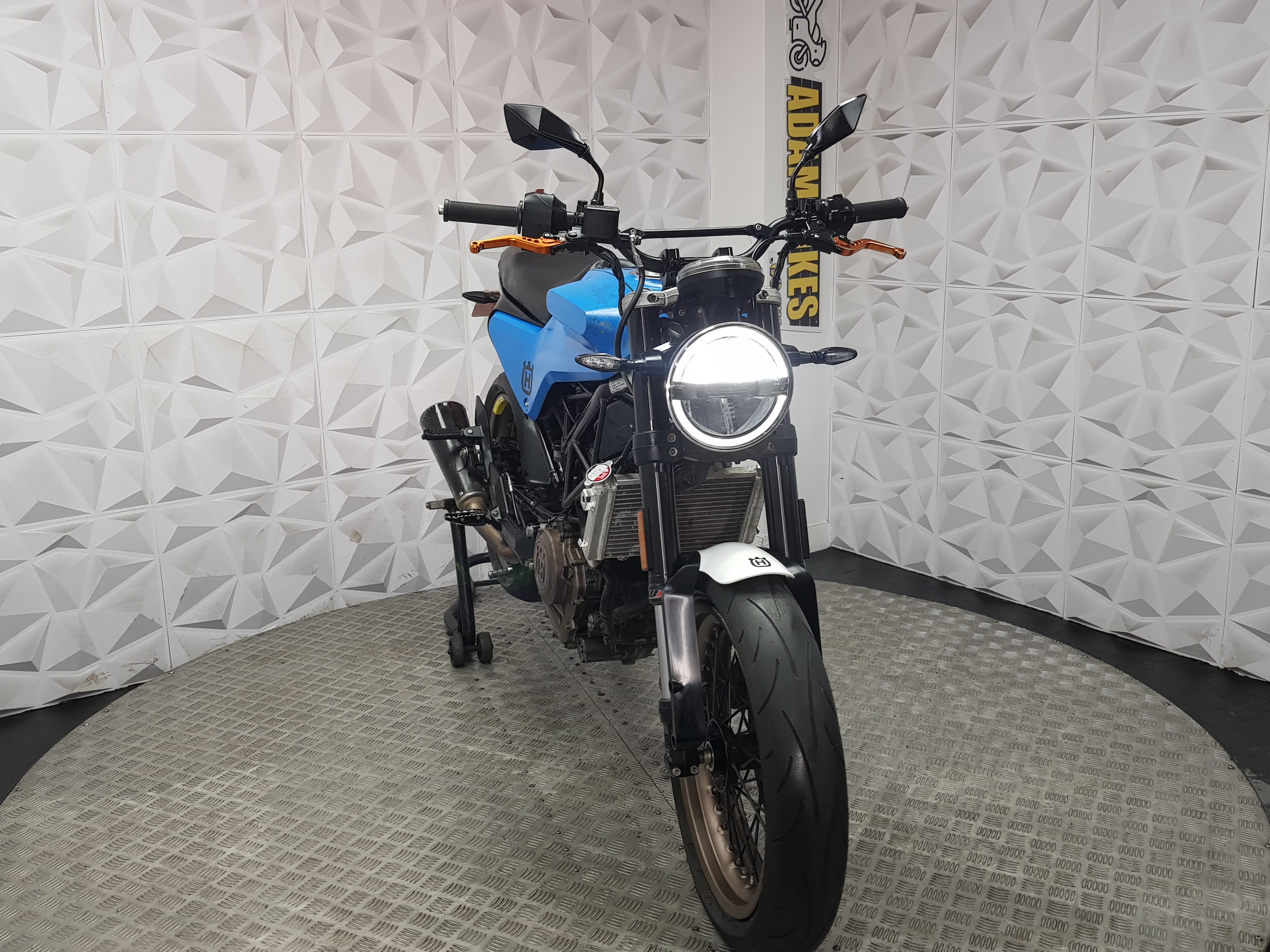 2019 Husqvarna Svartpilen 125