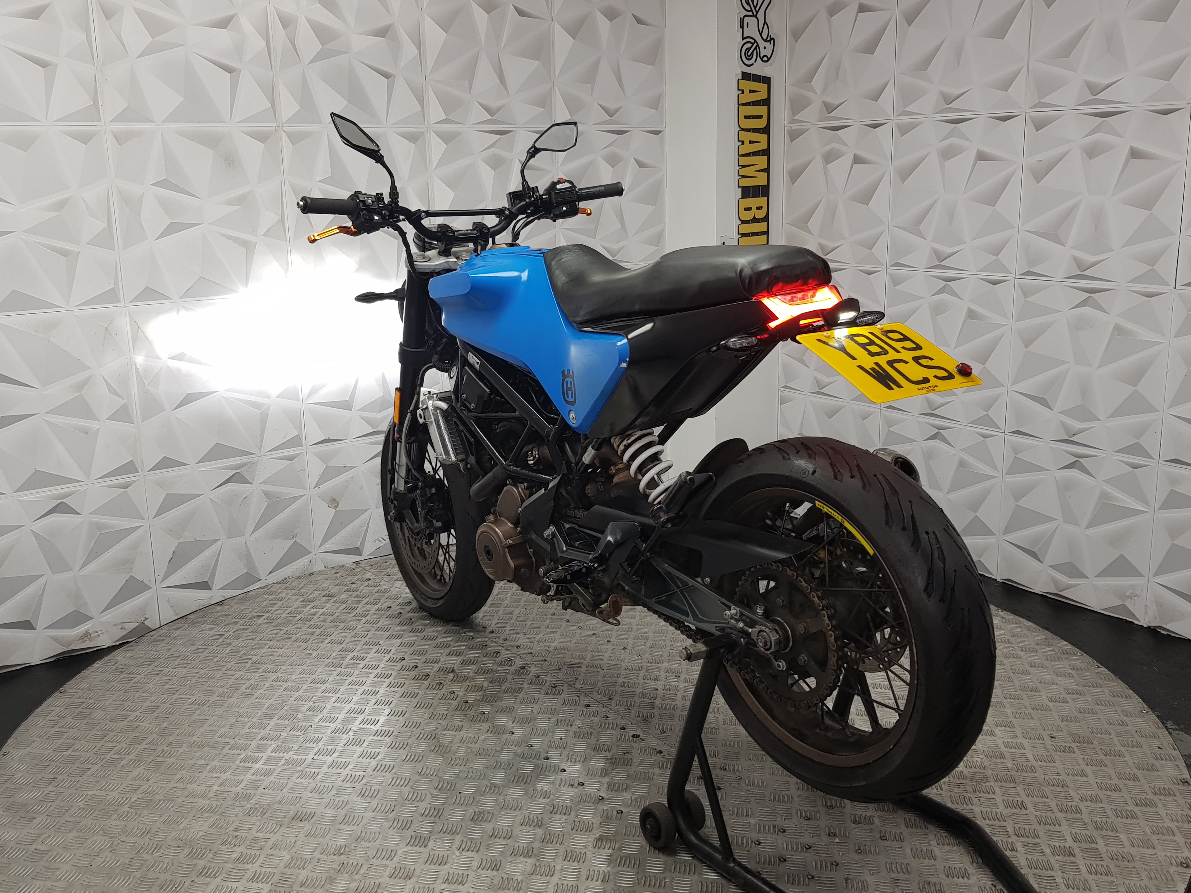 2019 Husqvarna Svartpilen 125