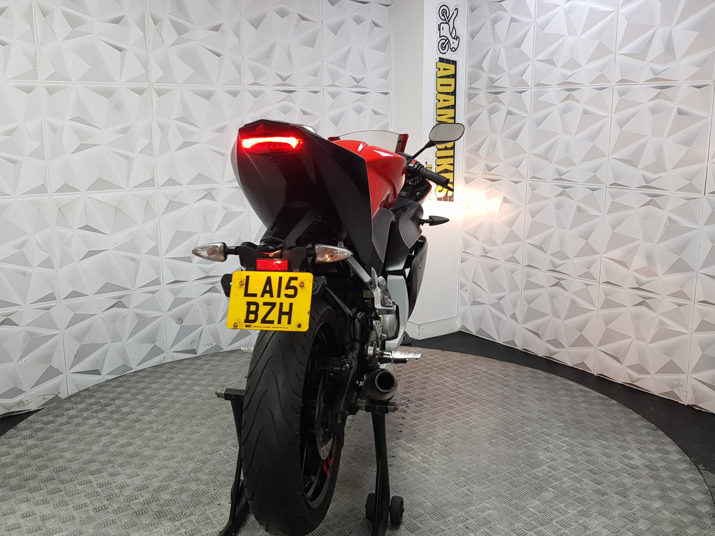 2015 Yamaha YZF-R125