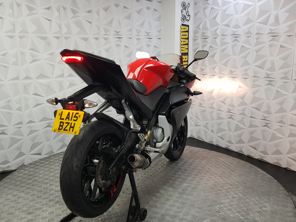 2015 Yamaha YZF-R125