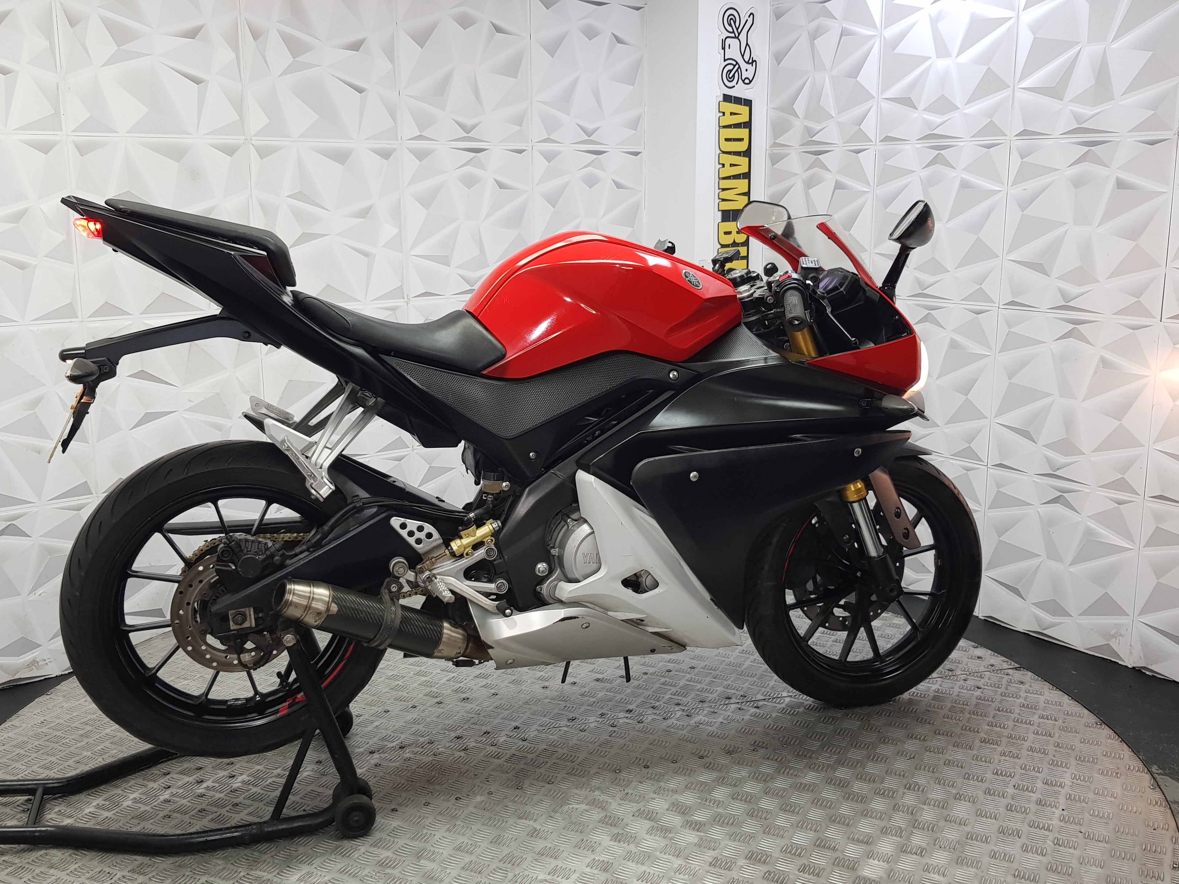 2015 Yamaha YZF-R125