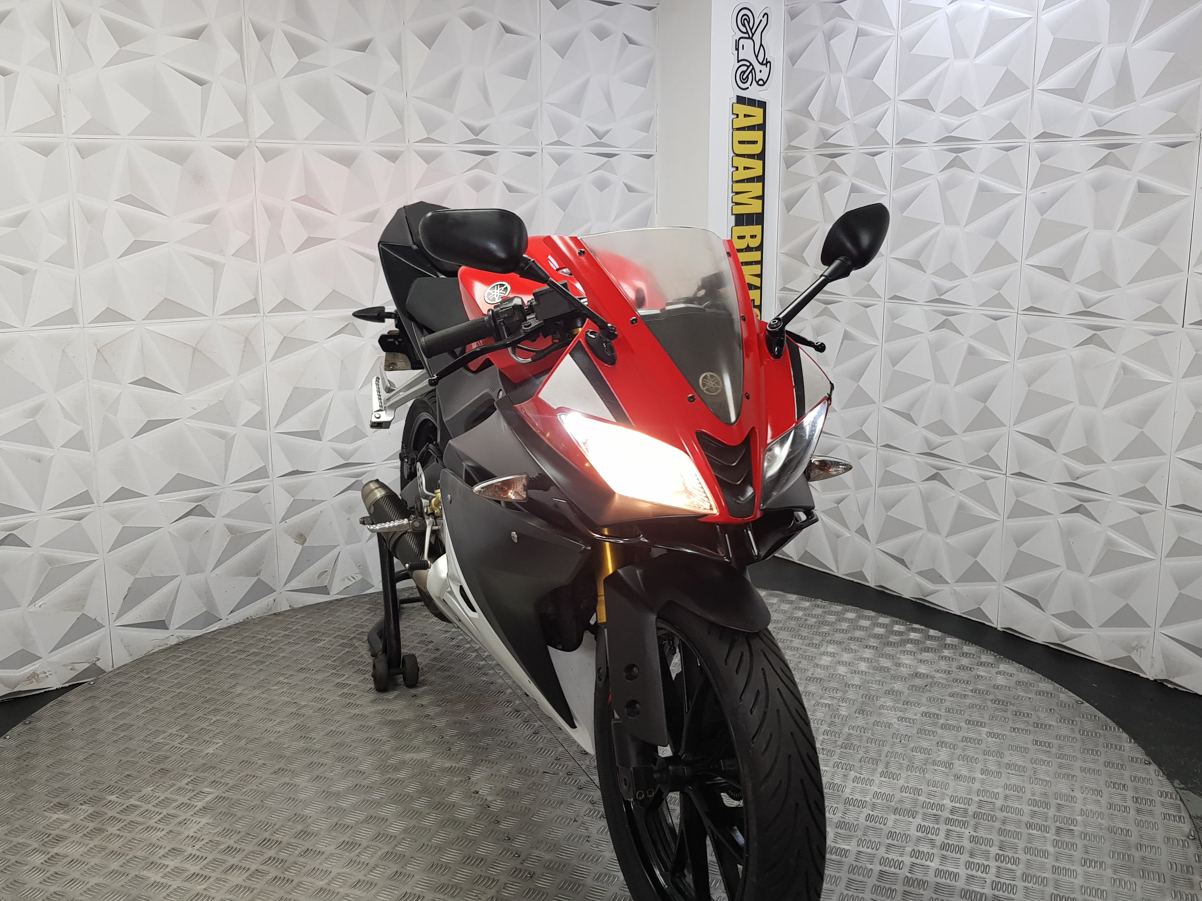 2015 Yamaha YZF-R125