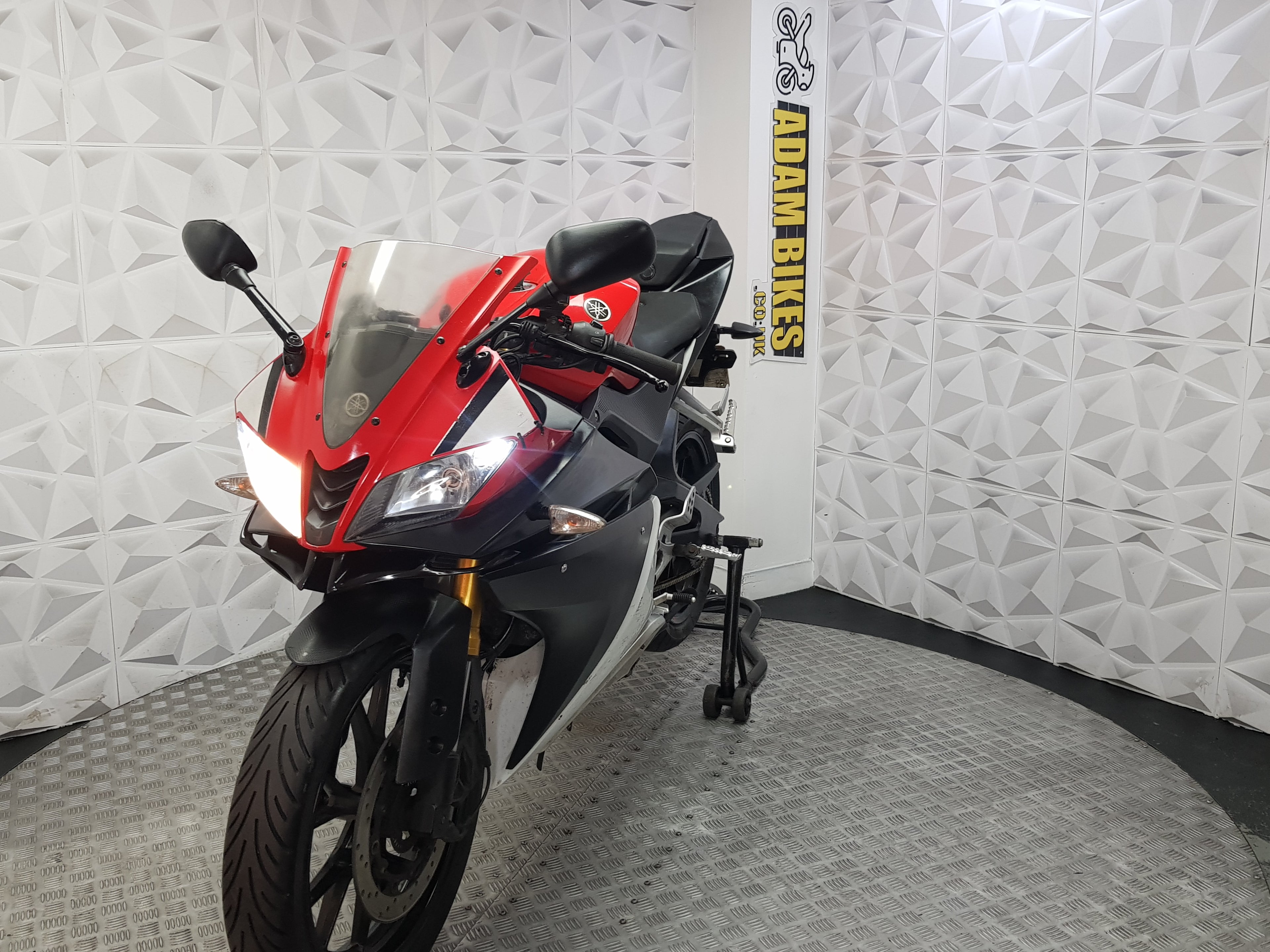 2015 Yamaha YZF-R125