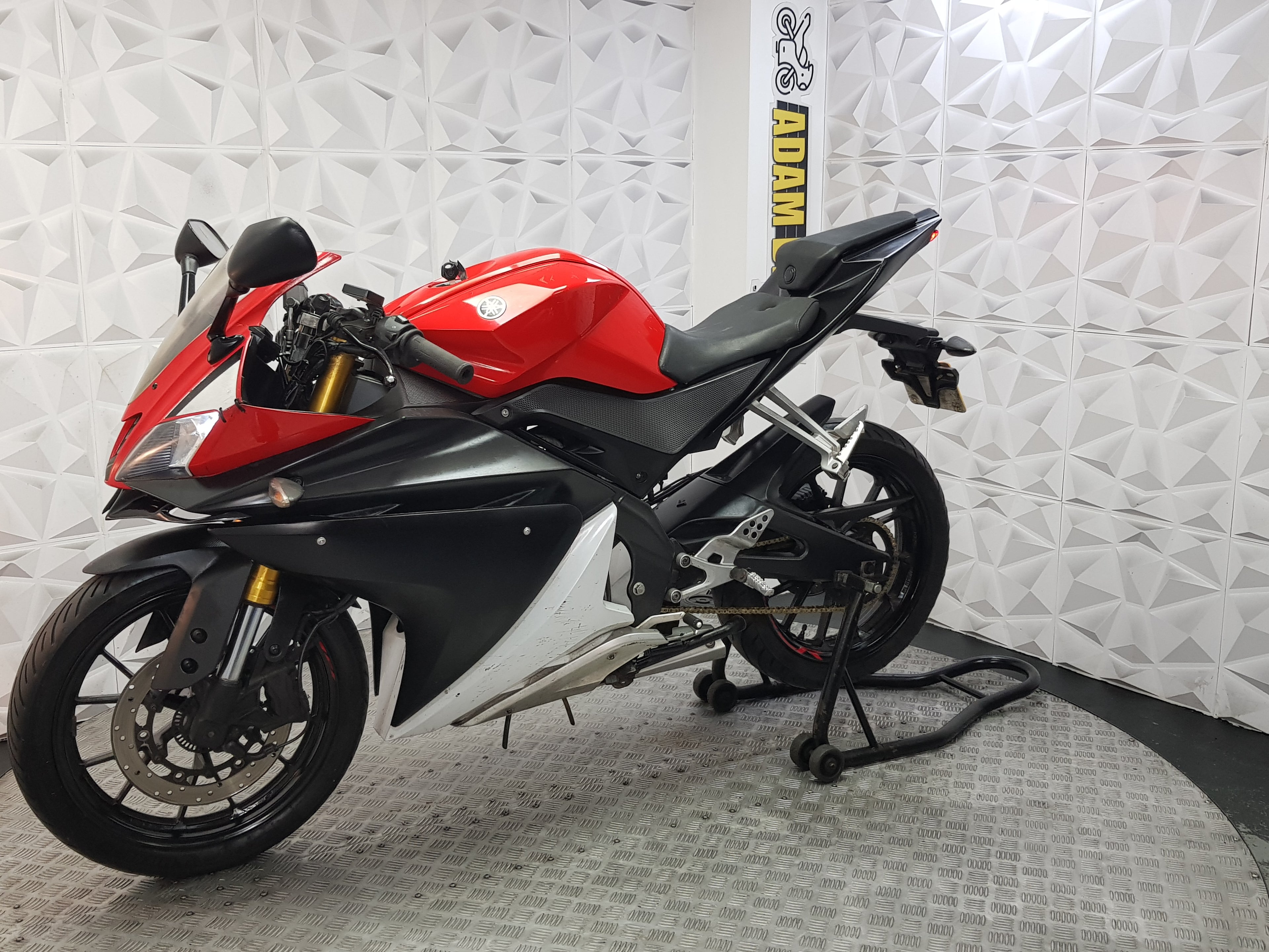 2015 Yamaha YZF-R125