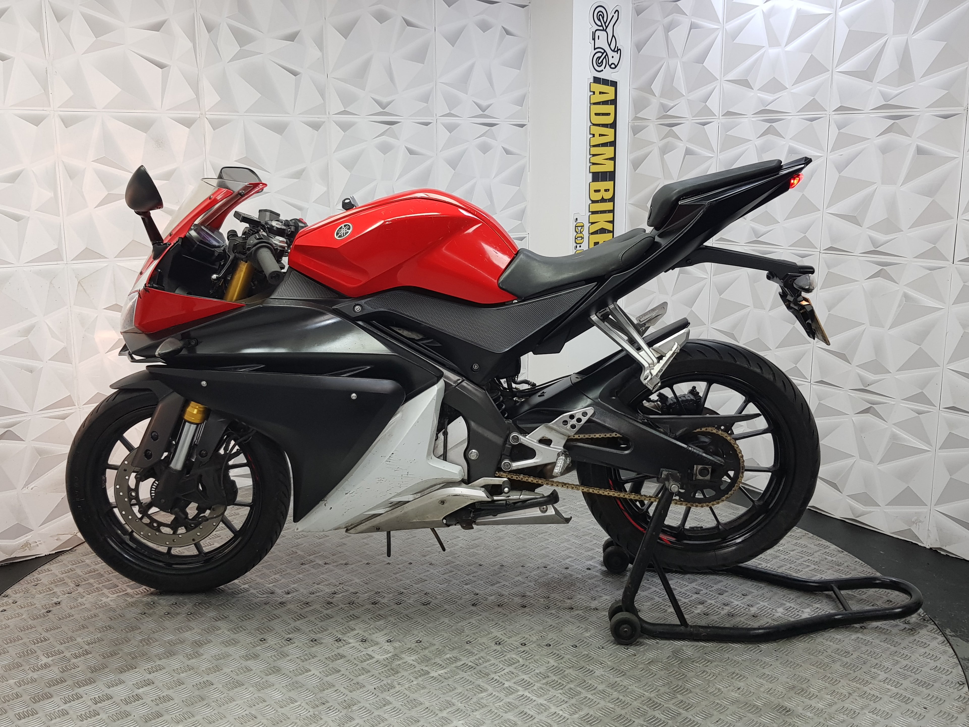 2015 Yamaha YZF-R125