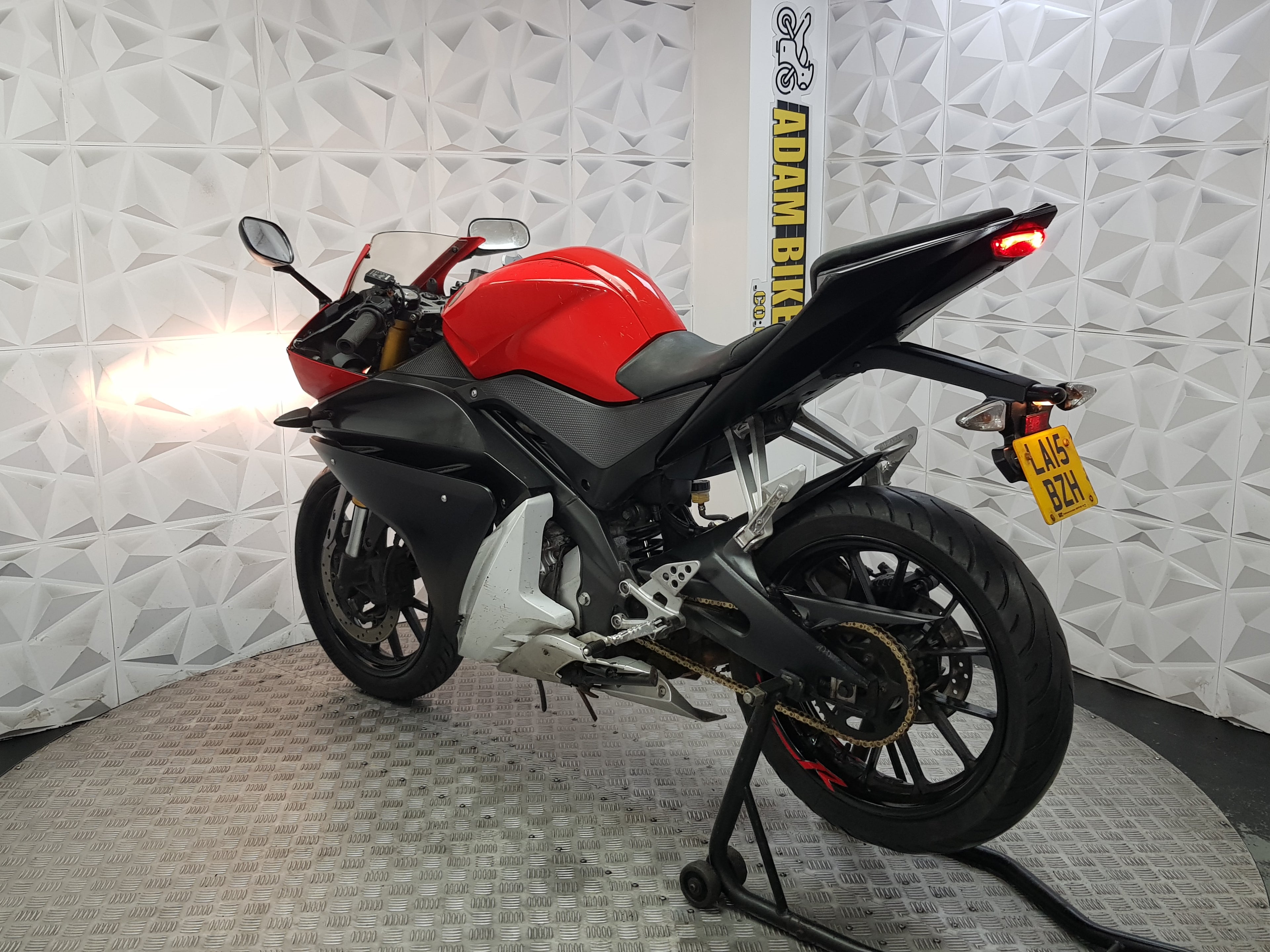2015 Yamaha YZF-R125