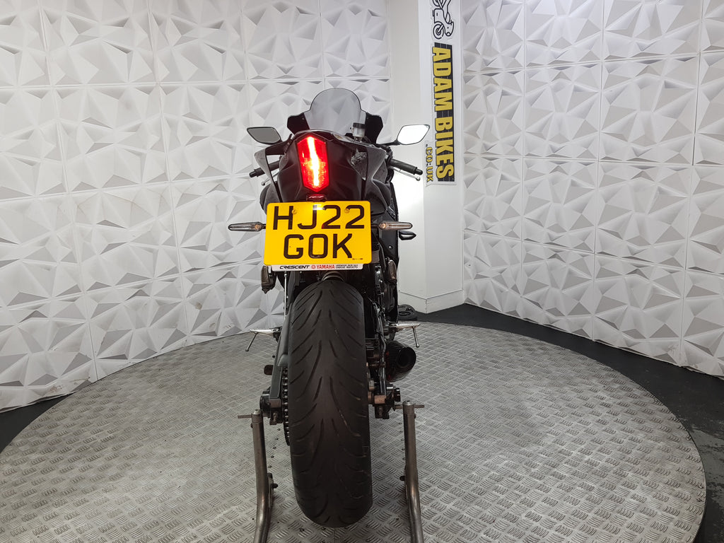 2022 Yamaha R7
