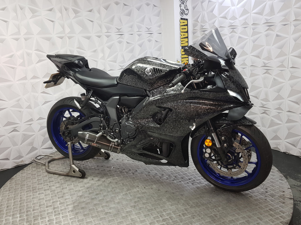 2022 Yamaha R7
