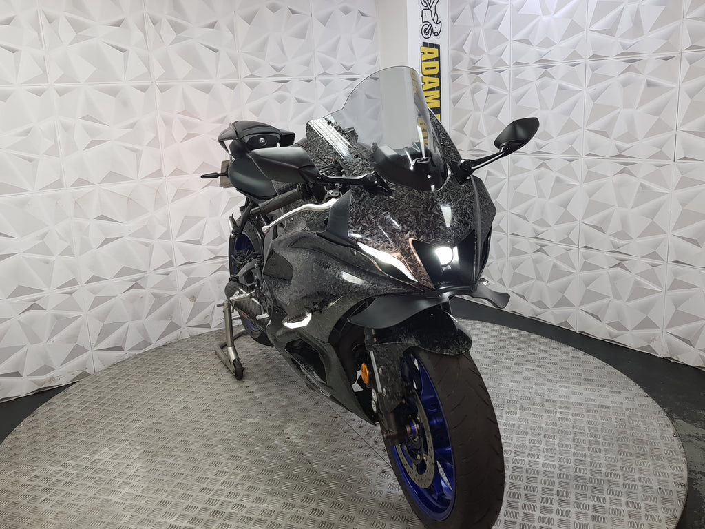 2022 Yamaha R7