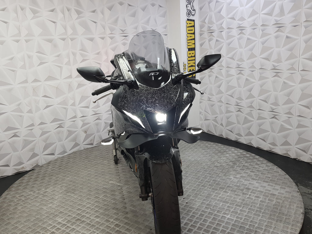 2022 Yamaha R7