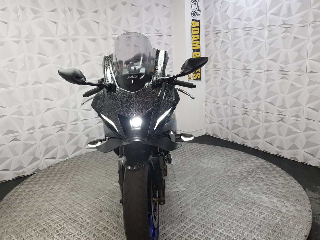 2022 Yamaha R7