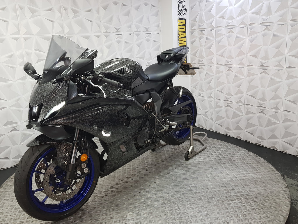 2022 Yamaha R7