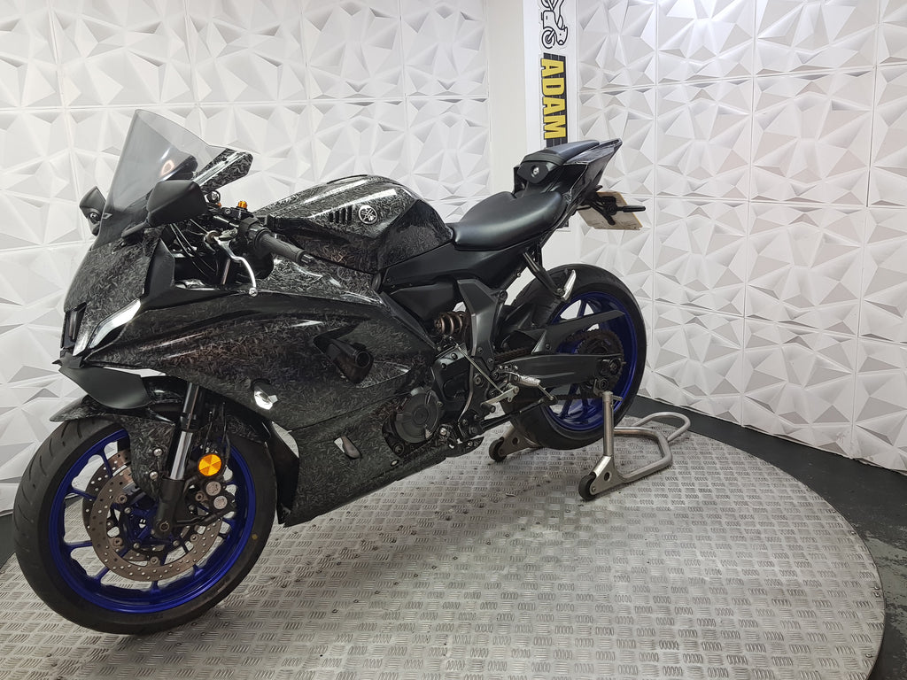 2022 Yamaha R7