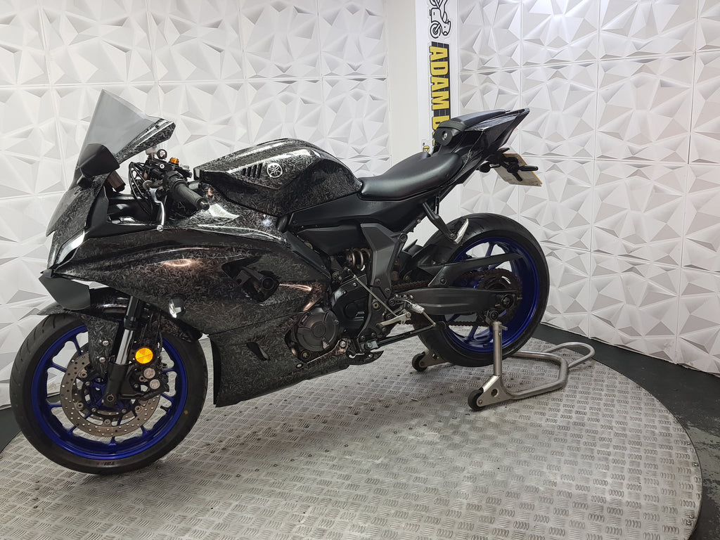 2022 Yamaha R7