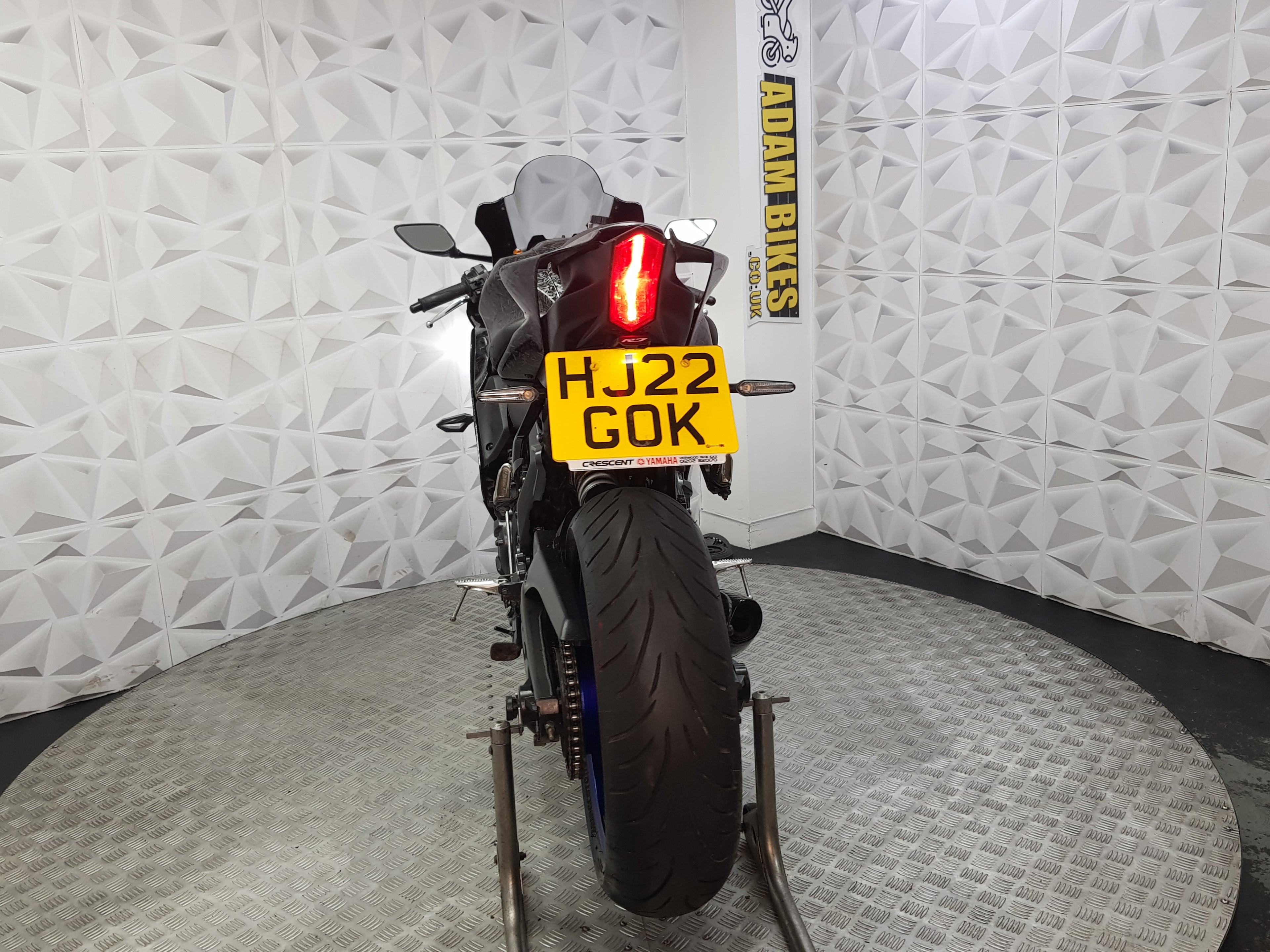 2022 Yamaha R7