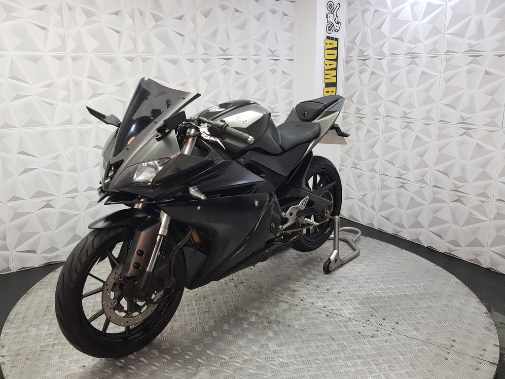 2015 Yamaha YZF-R125