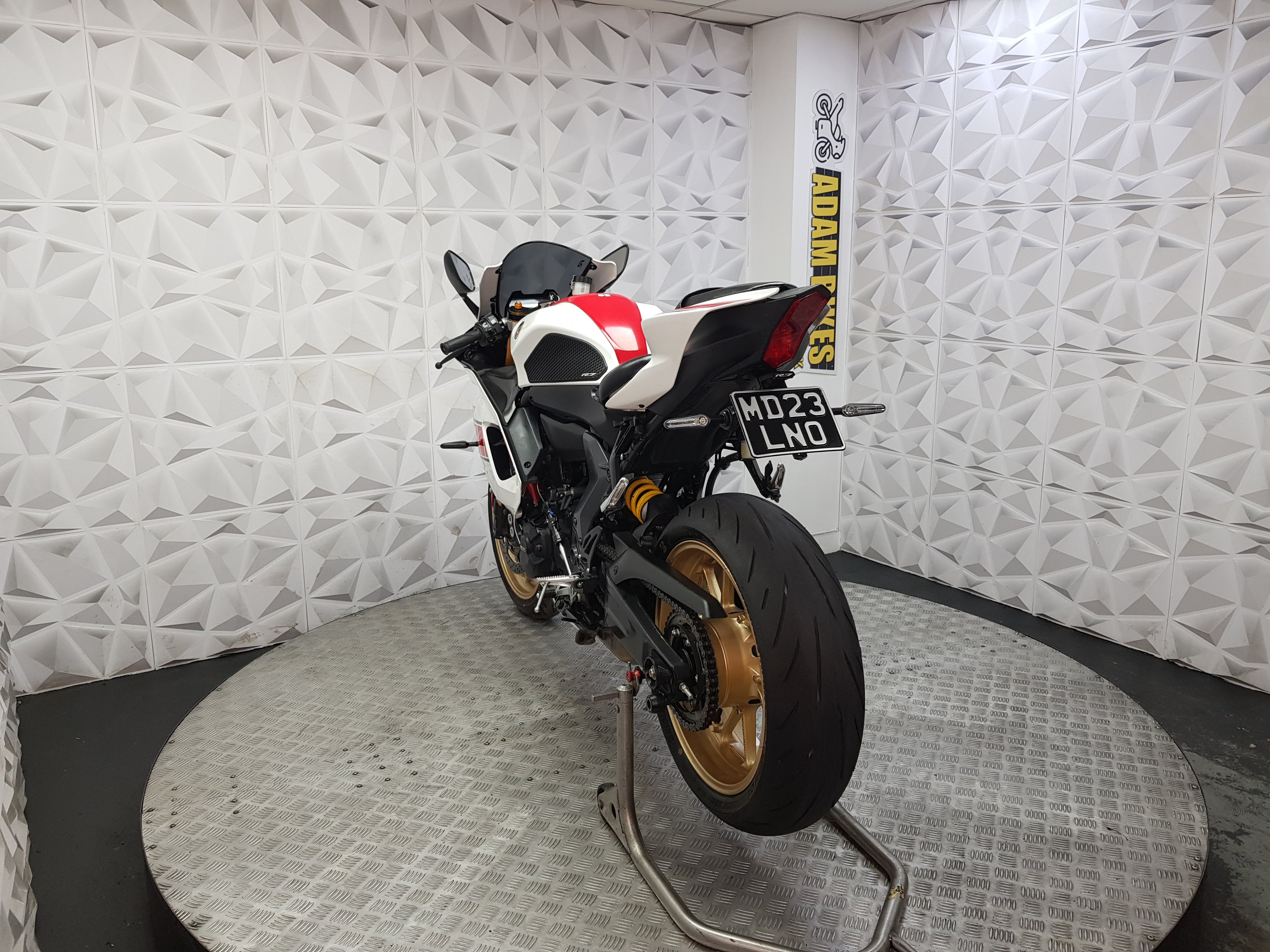 2023 Yamaha R7