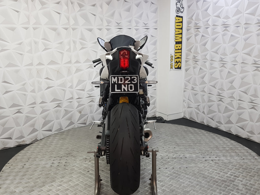 2023 Yamaha R7
