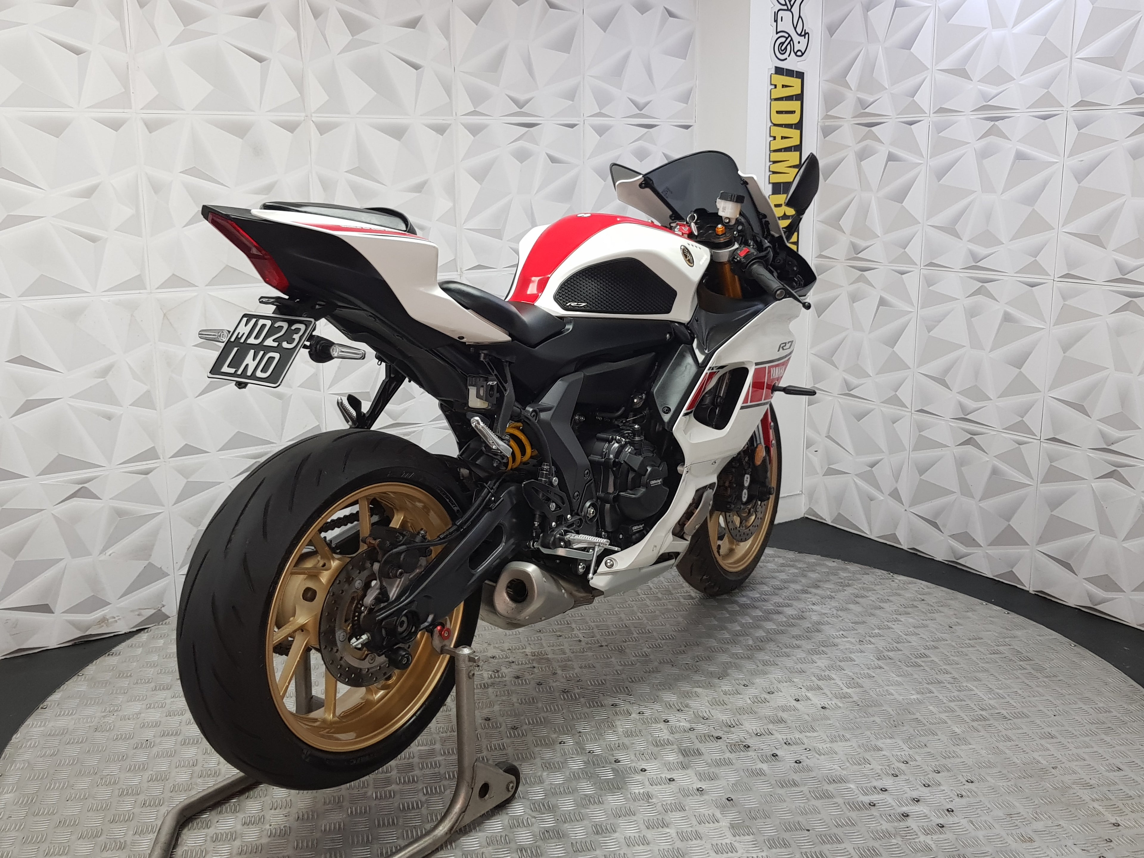 2023 Yamaha R7