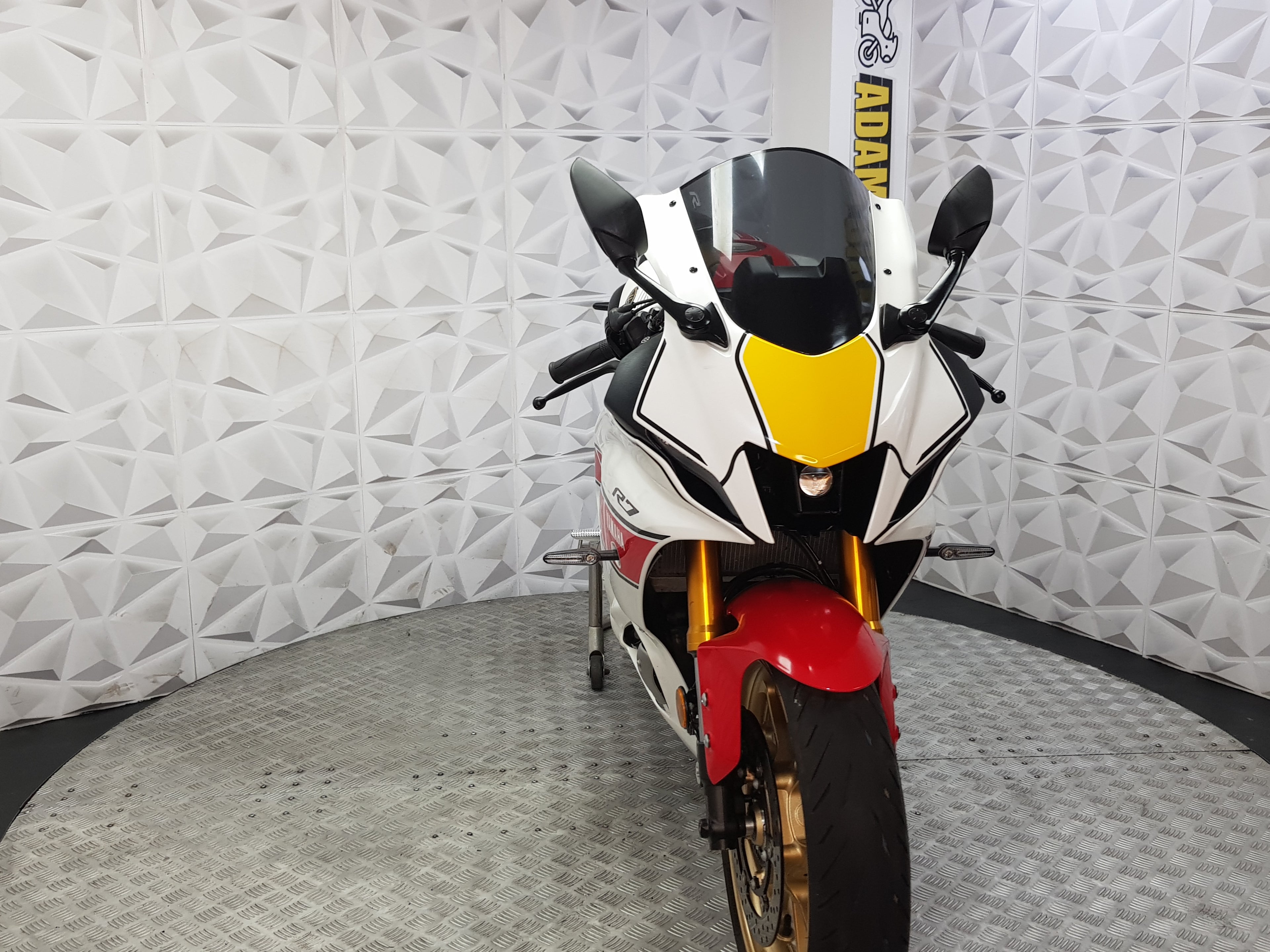 2023 Yamaha R7