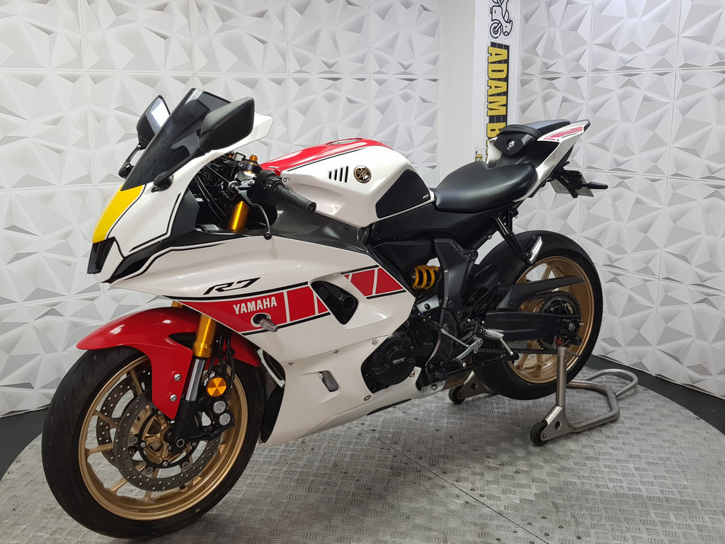 2023 Yamaha R7