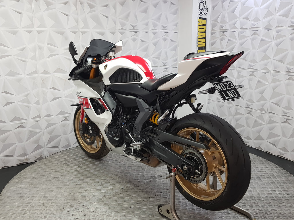 2023 Yamaha R7