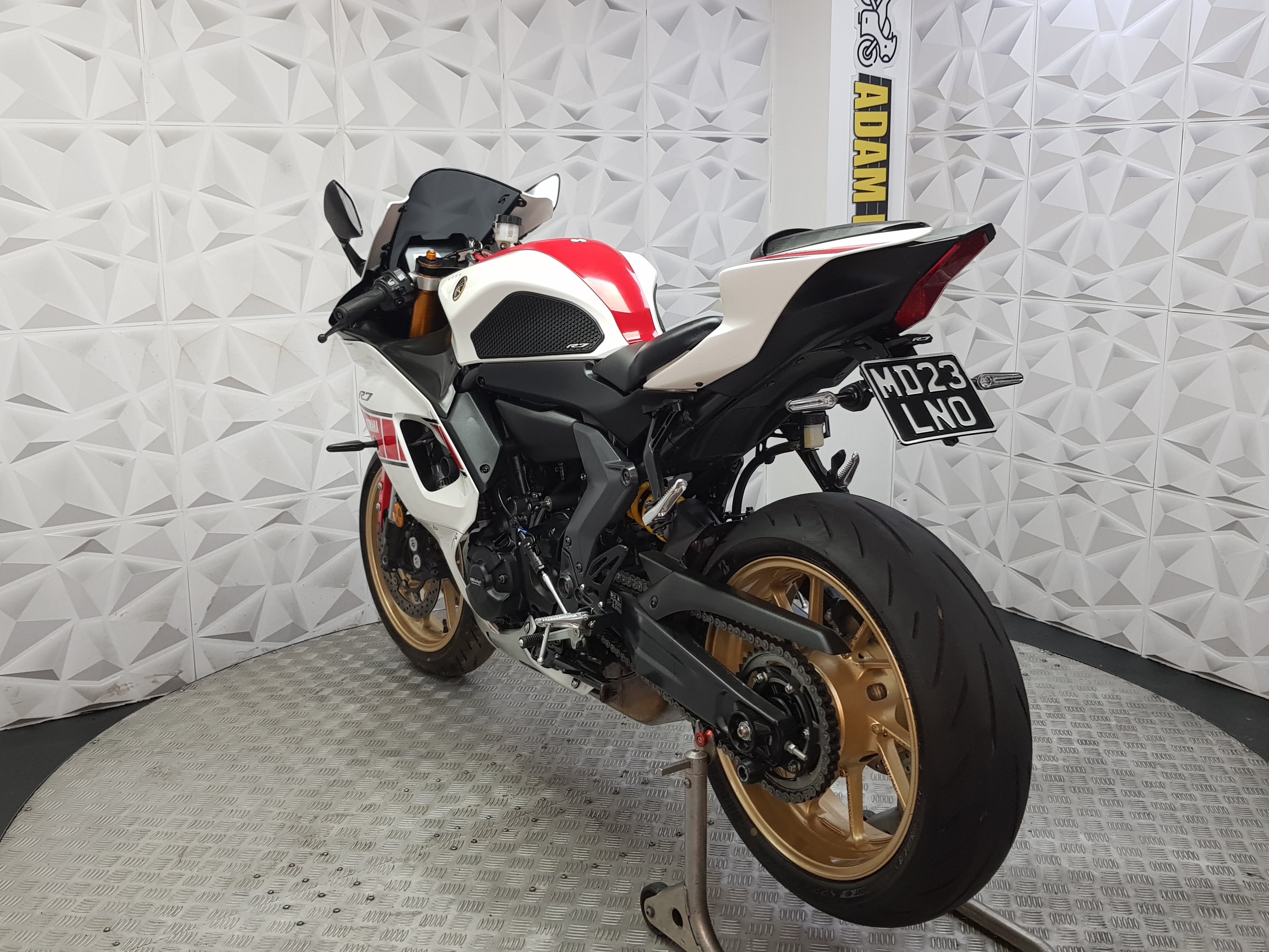 2023 Yamaha R7