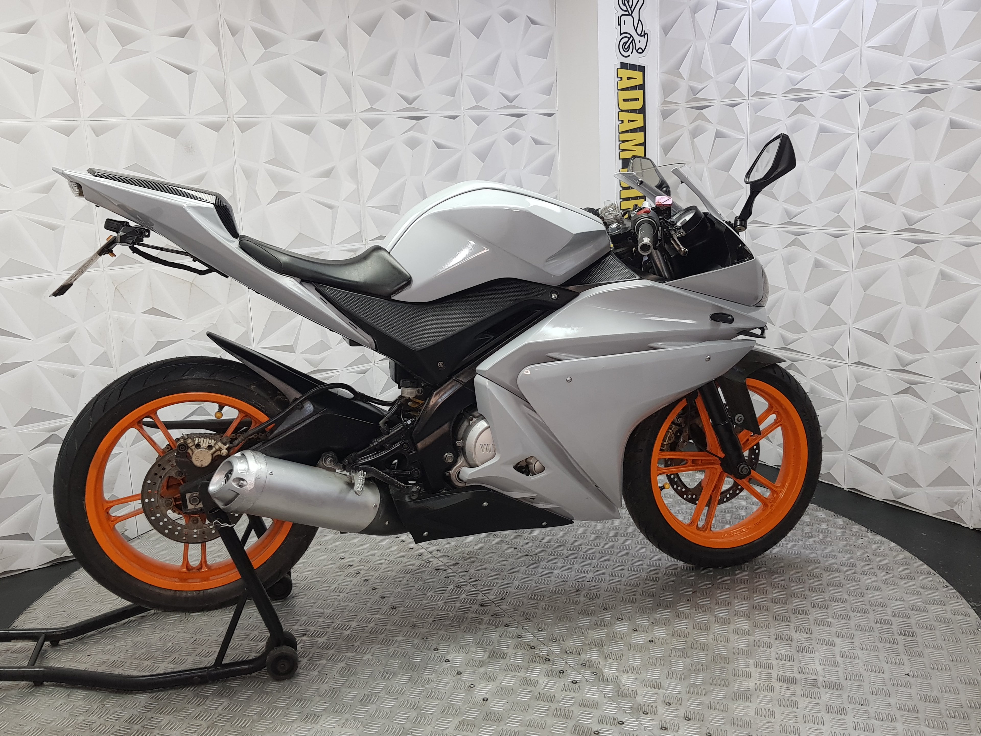 2010 Yamaha YZF-R125