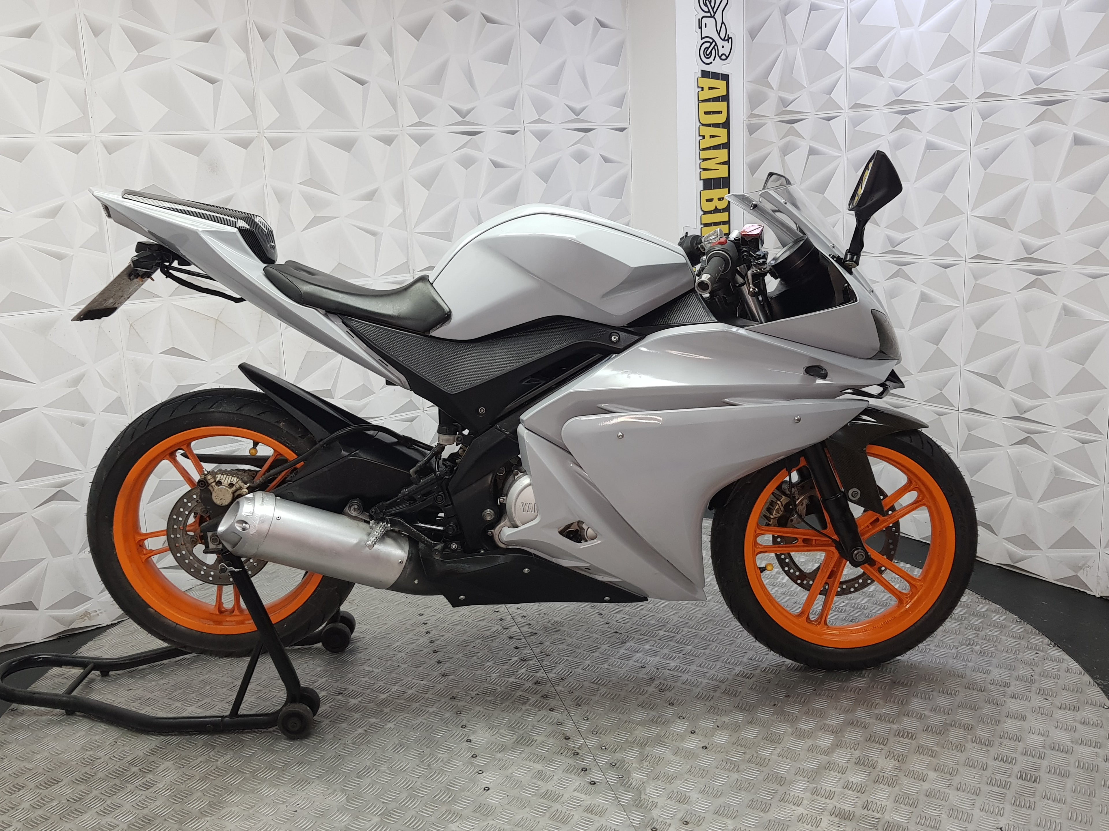 2010 Yamaha YZF-R125