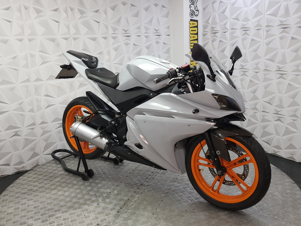 2010 Yamaha YZF-R125