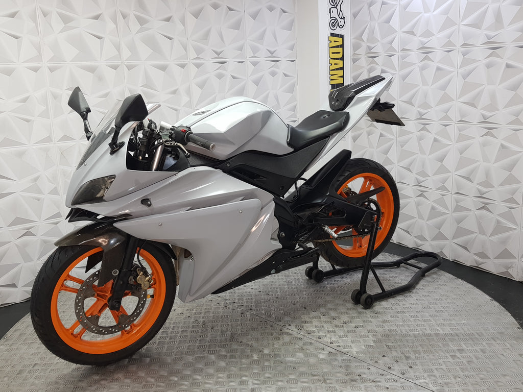 2010 Yamaha YZF-R125