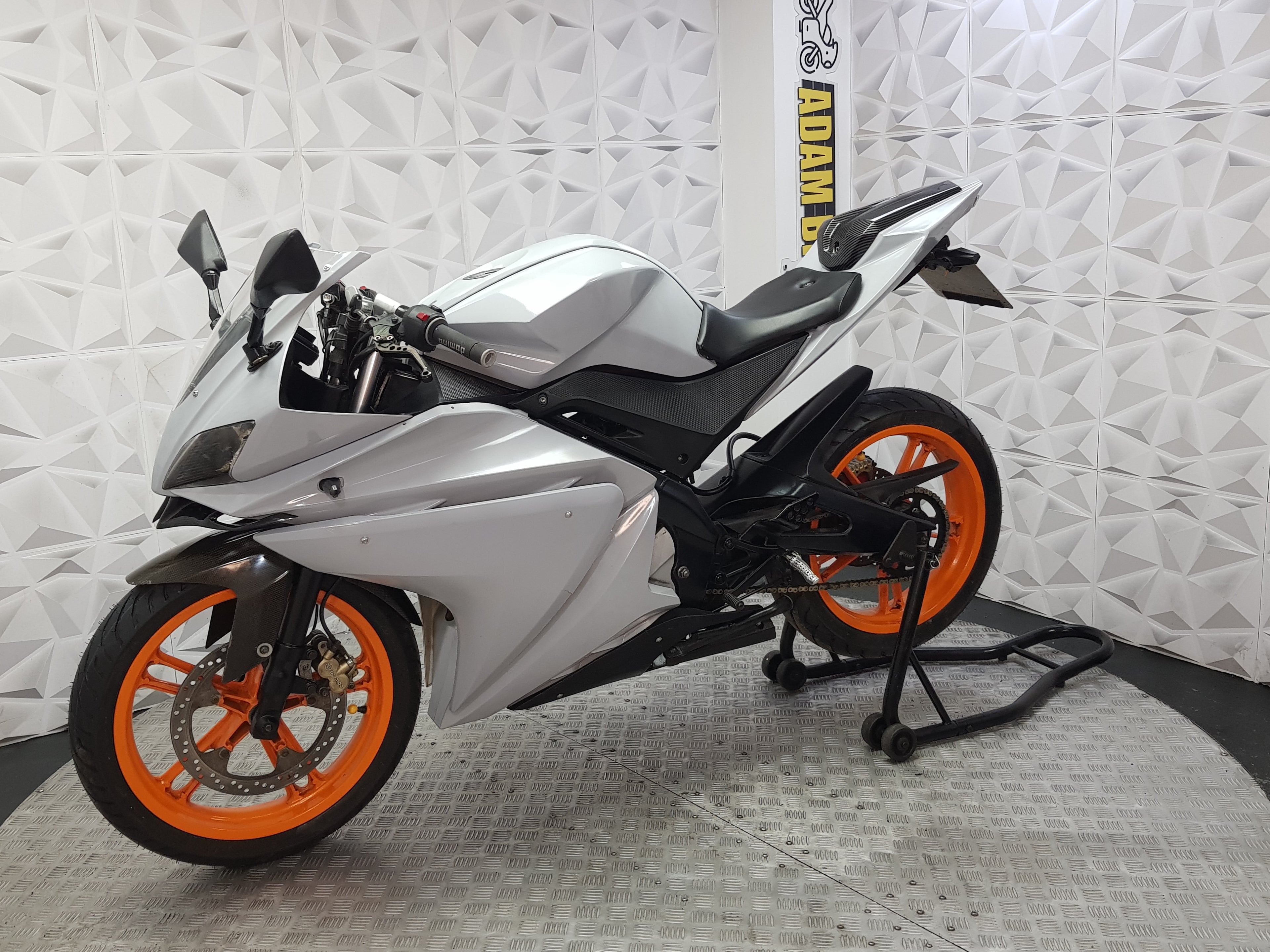 2010 Yamaha YZF-R125