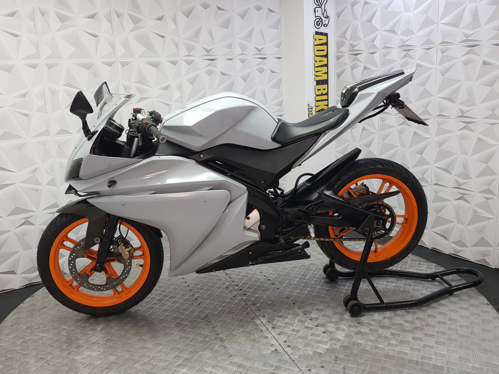 2010 Yamaha YZF-R125