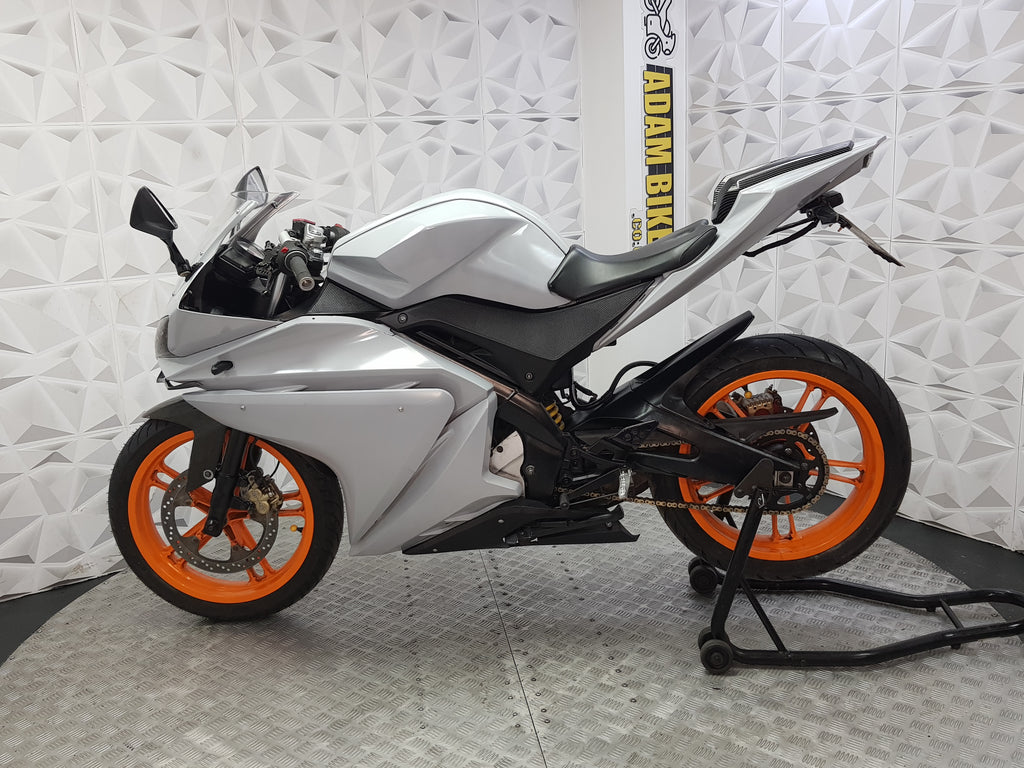 2010 Yamaha YZF-R125