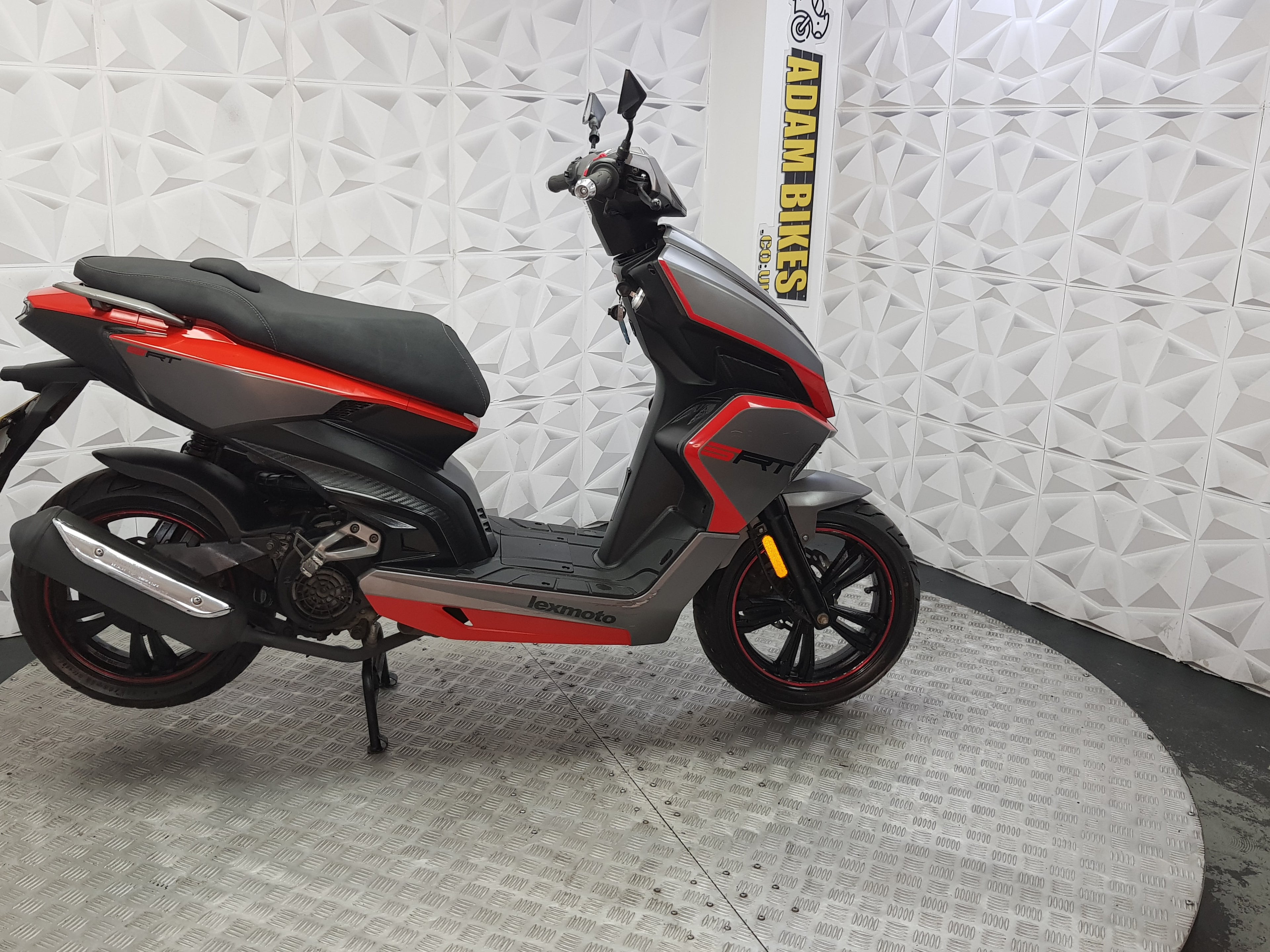 2024 Lexmoto SRT125