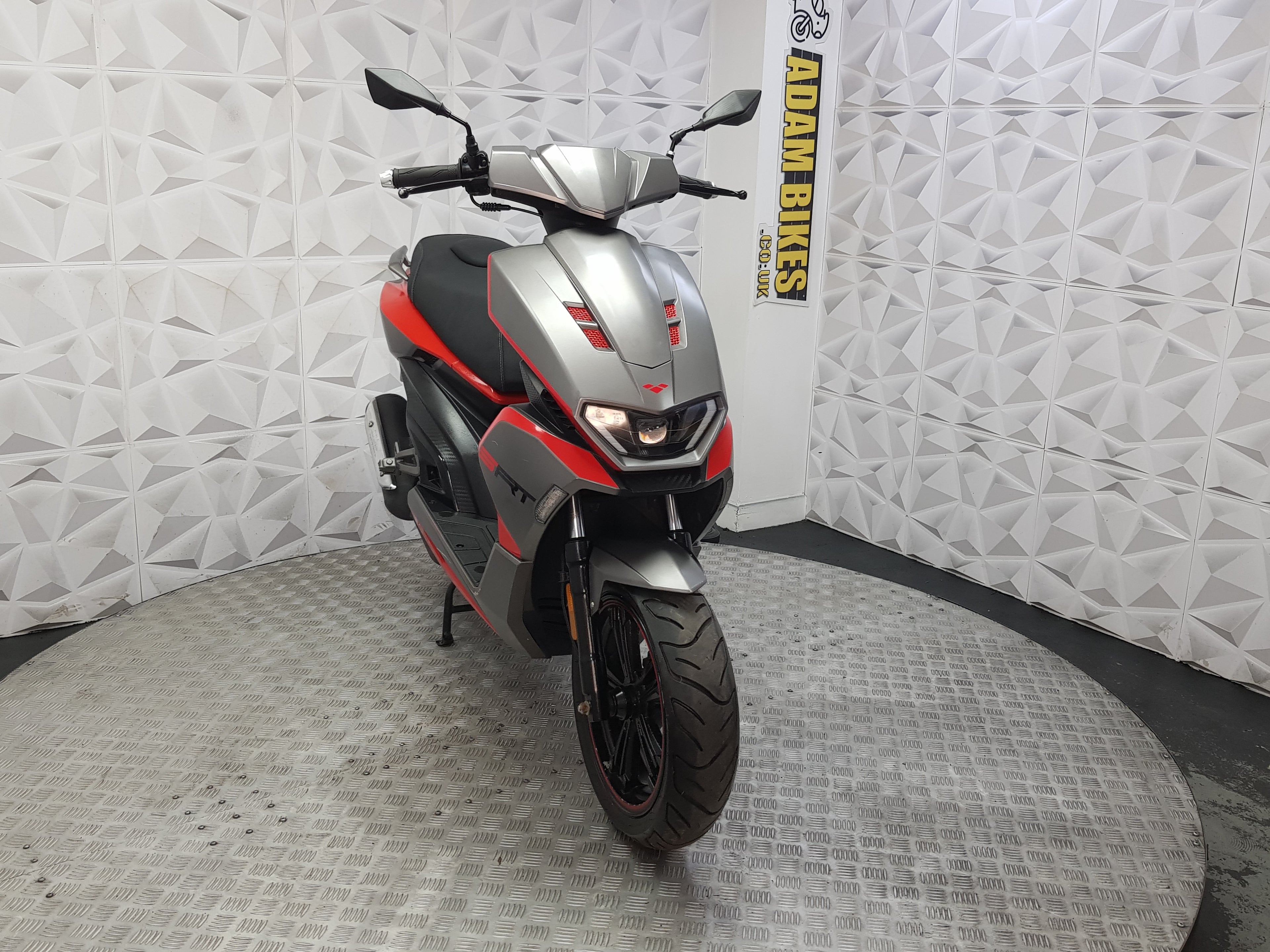 2024 Lexmoto SRT125