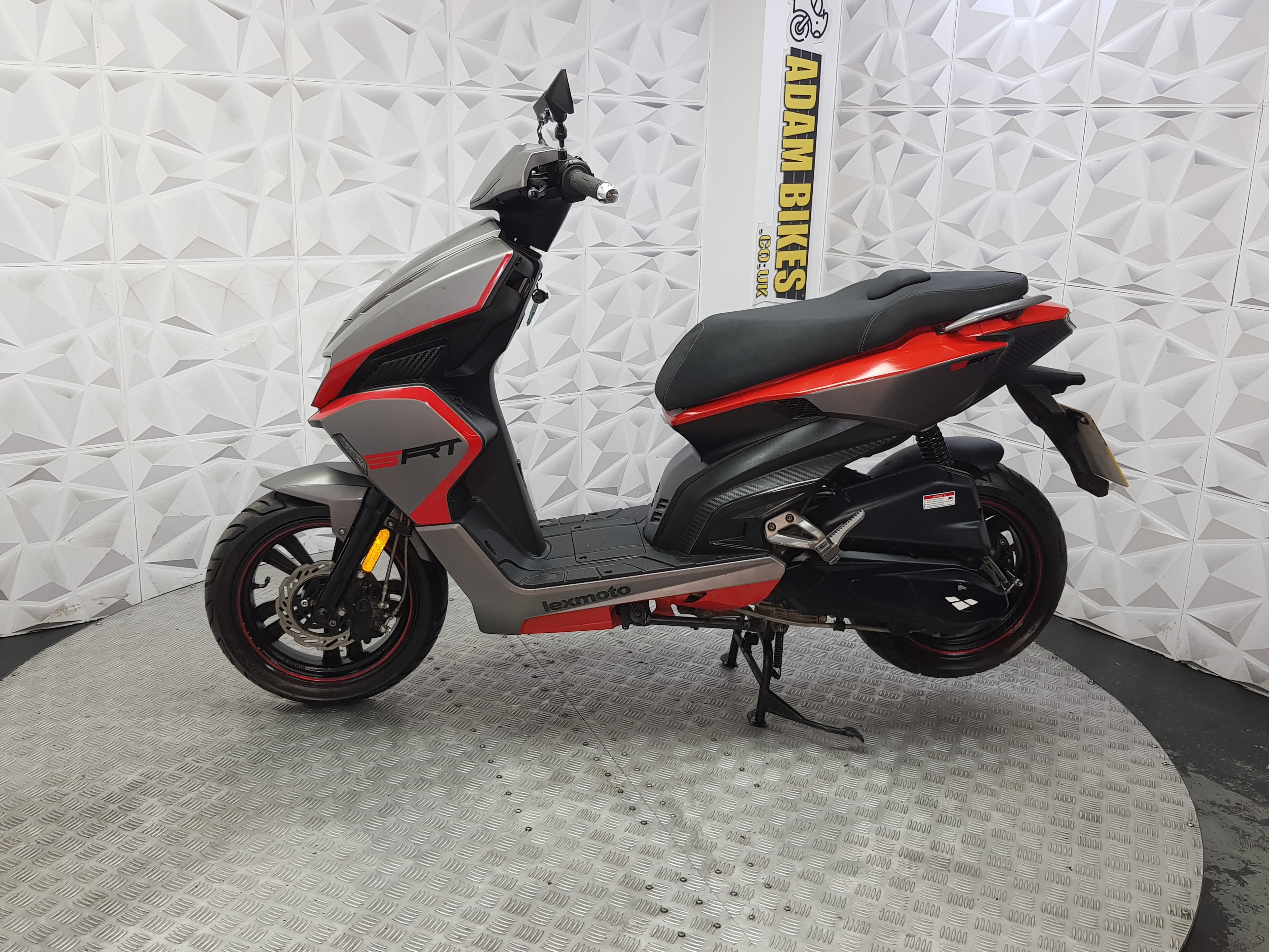 2024 Lexmoto SRT125
