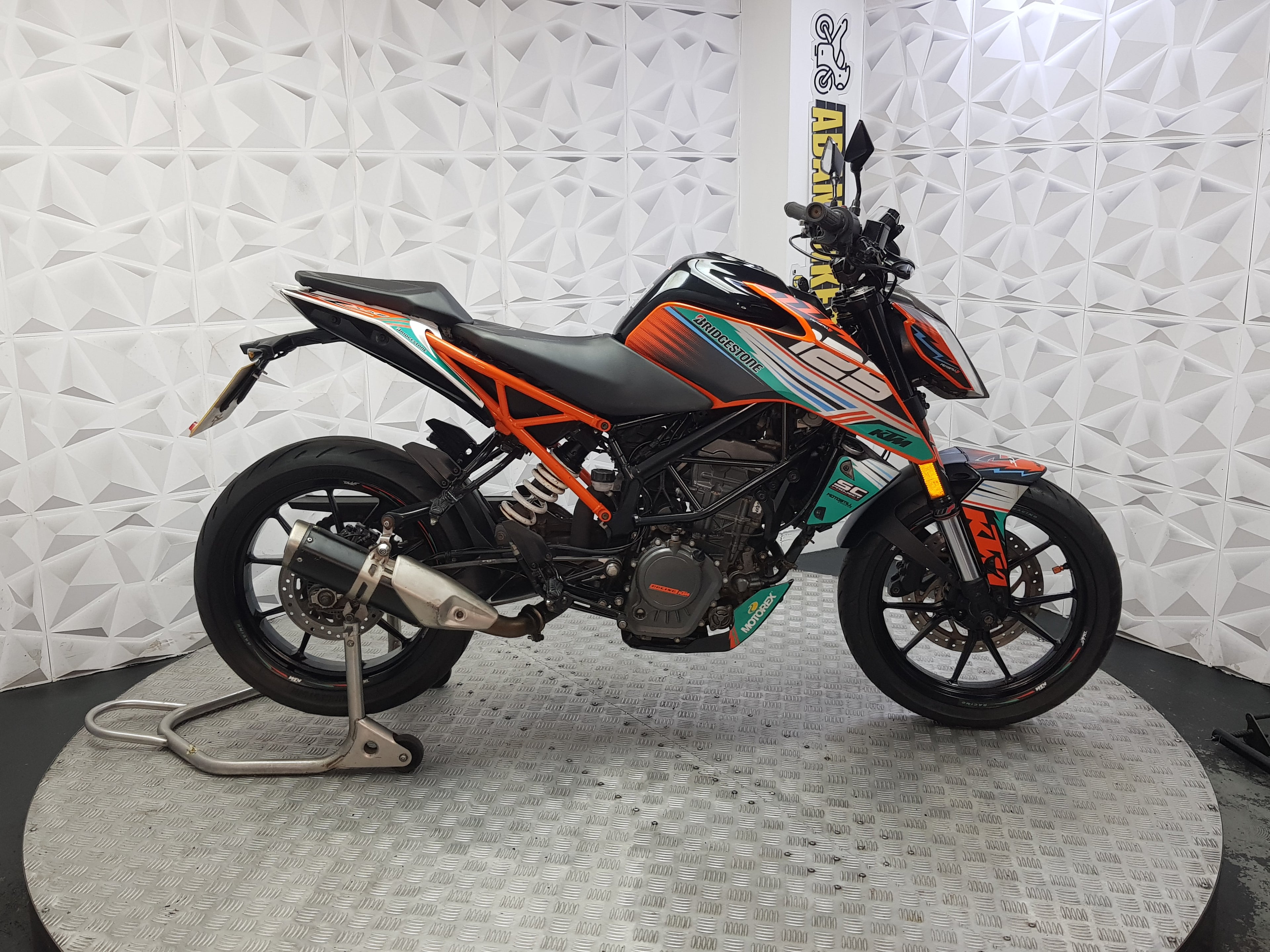 2020 KTM DUKE 125 ABS