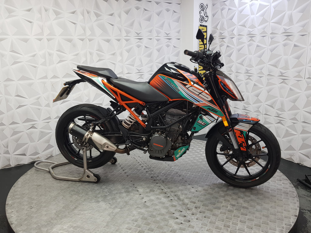 2020 KTM DUKE 125 ABS