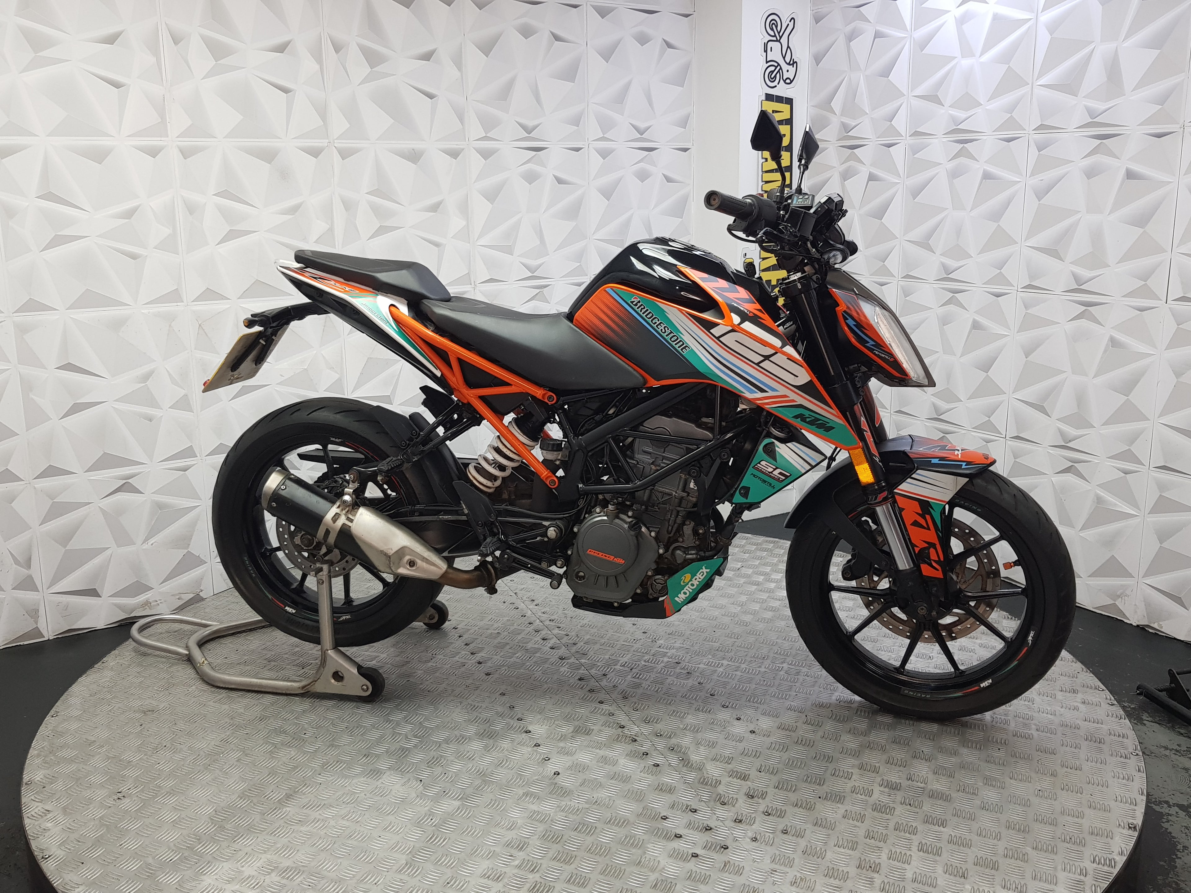 2020 KTM DUKE 125 ABS
