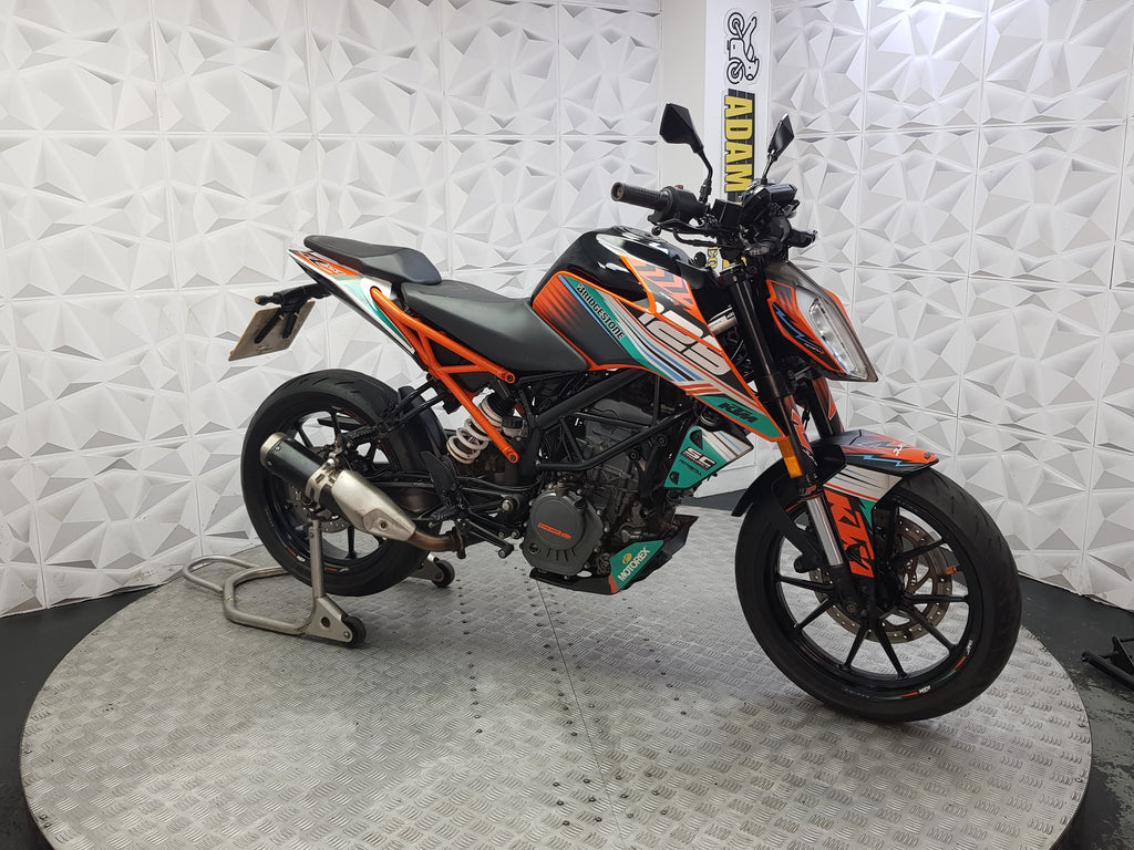 2020 KTM DUKE 125 ABS