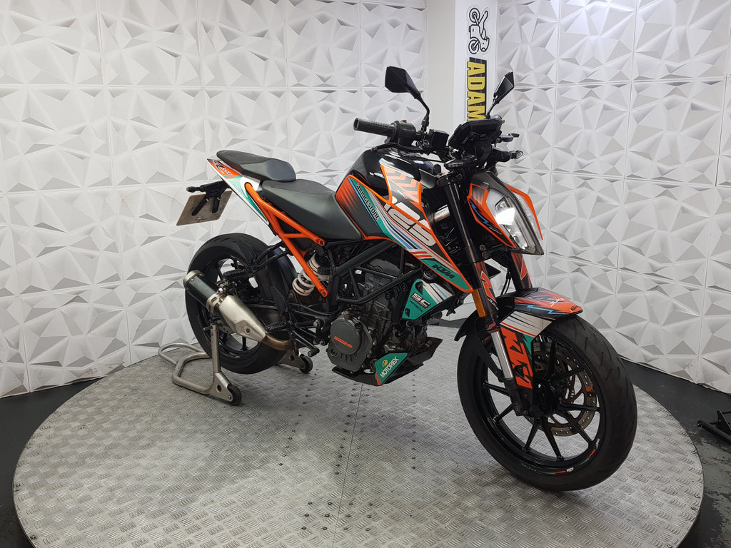 2020 KTM DUKE 125 ABS
