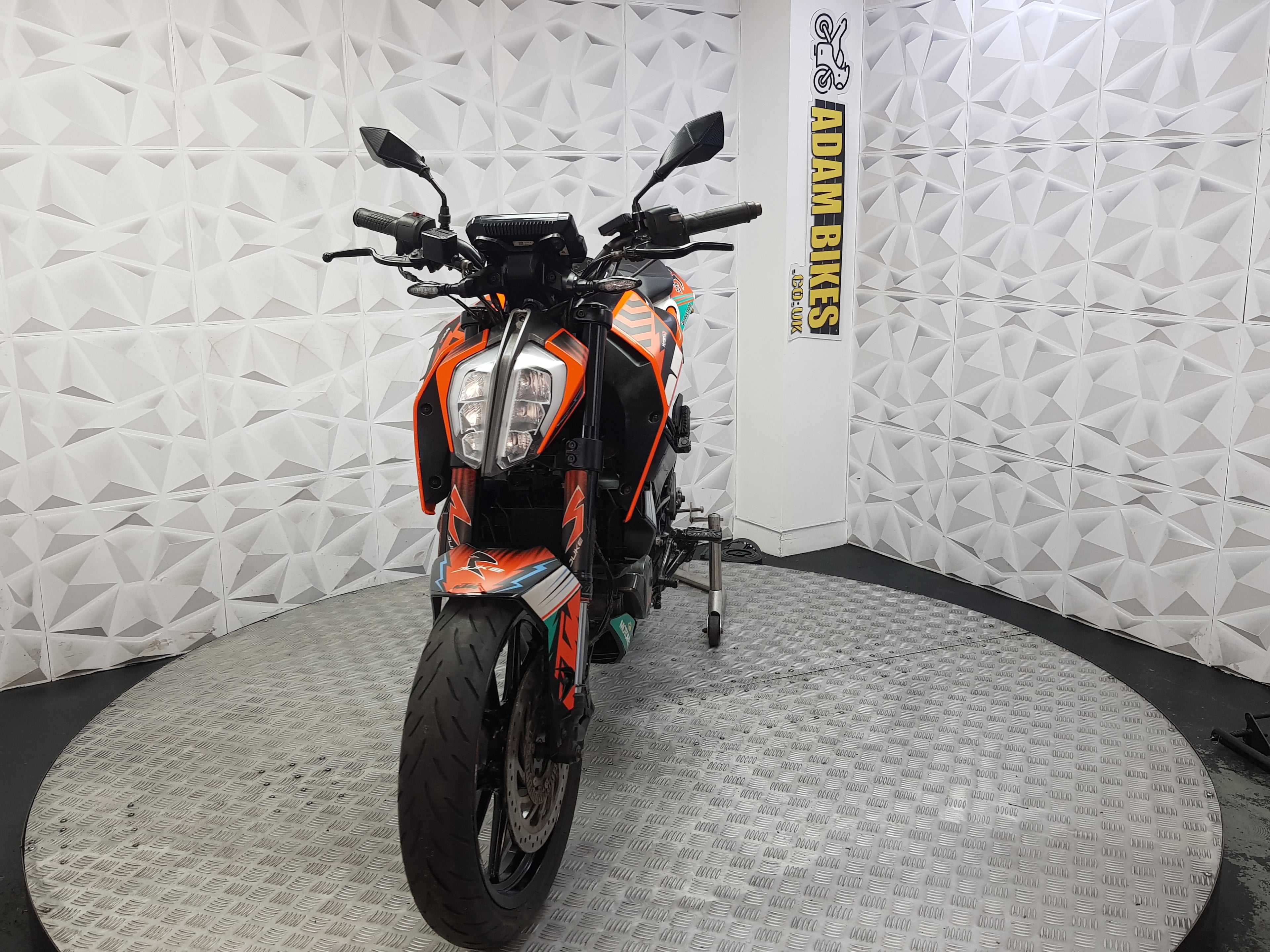 2020 KTM DUKE 125 ABS